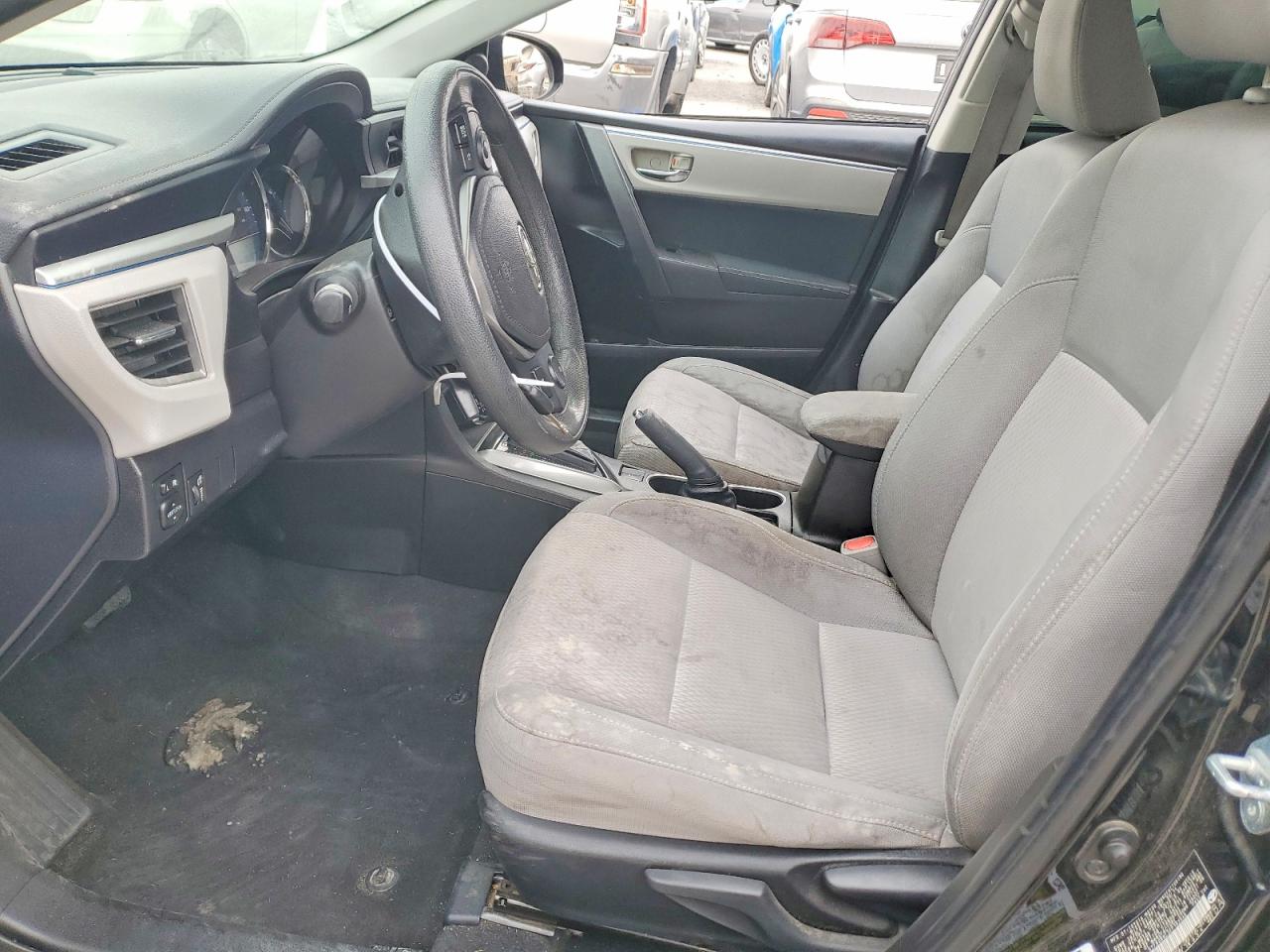 2014 TOYOTA COROLLA L photo 7