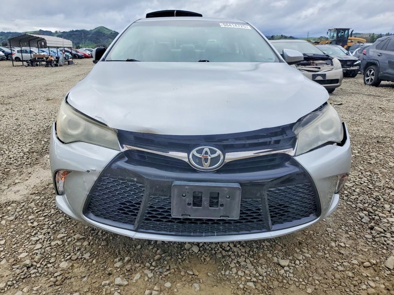 2016 TOYOTA CAMRY LE photo 5