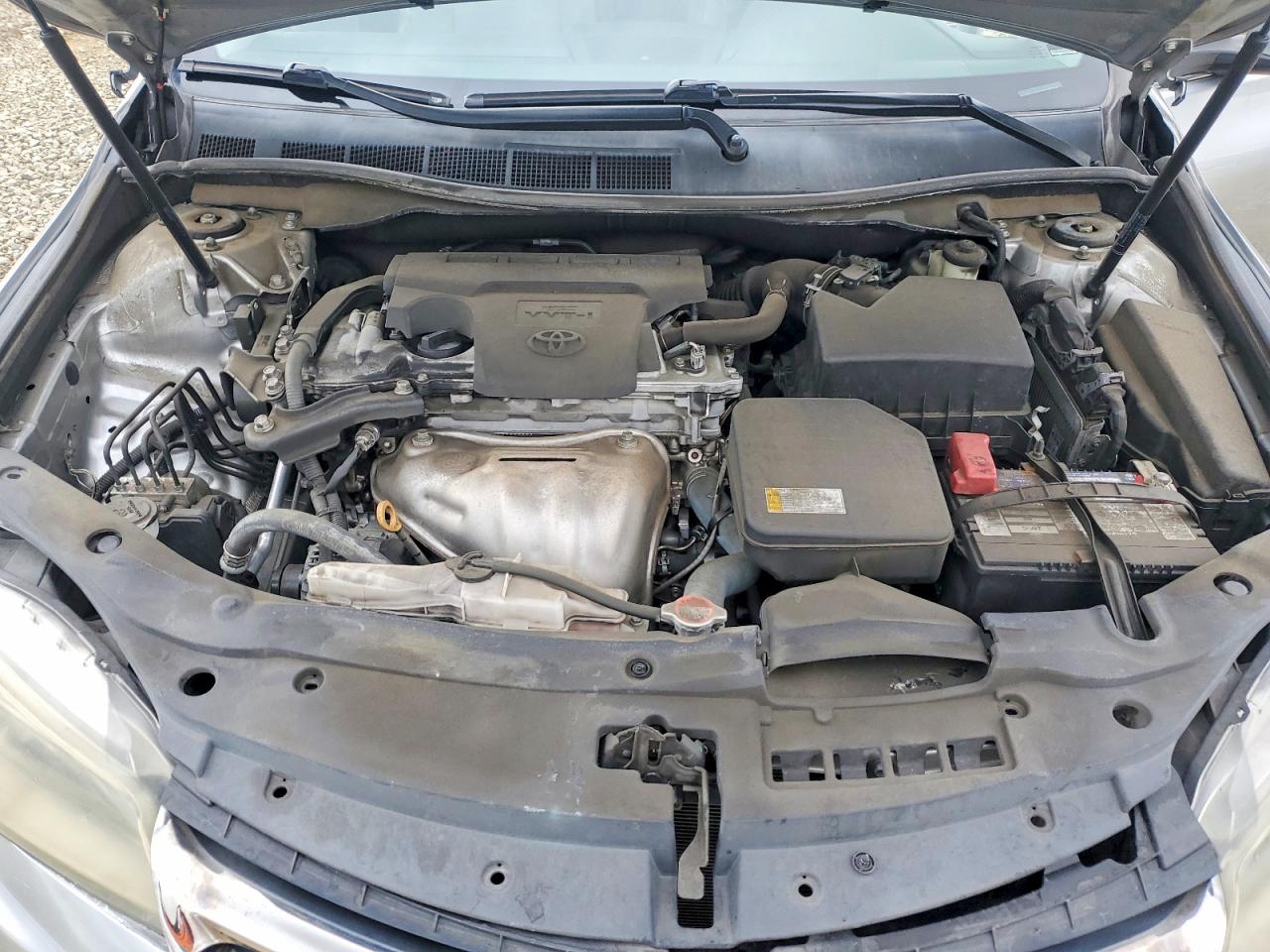 2016 TOYOTA CAMRY LE photo 11