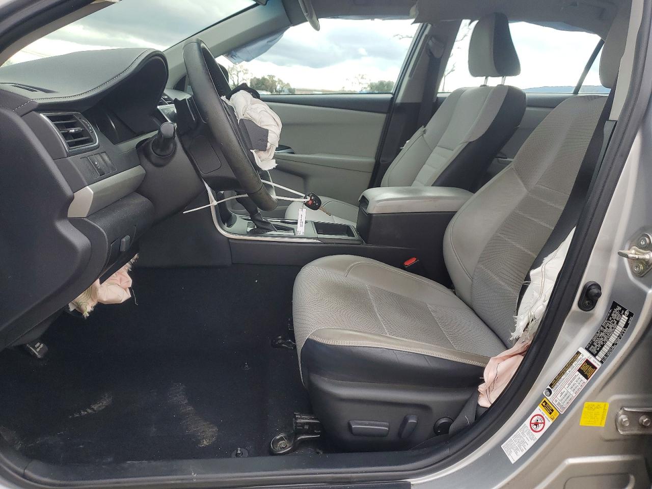2016 TOYOTA CAMRY LE photo 7