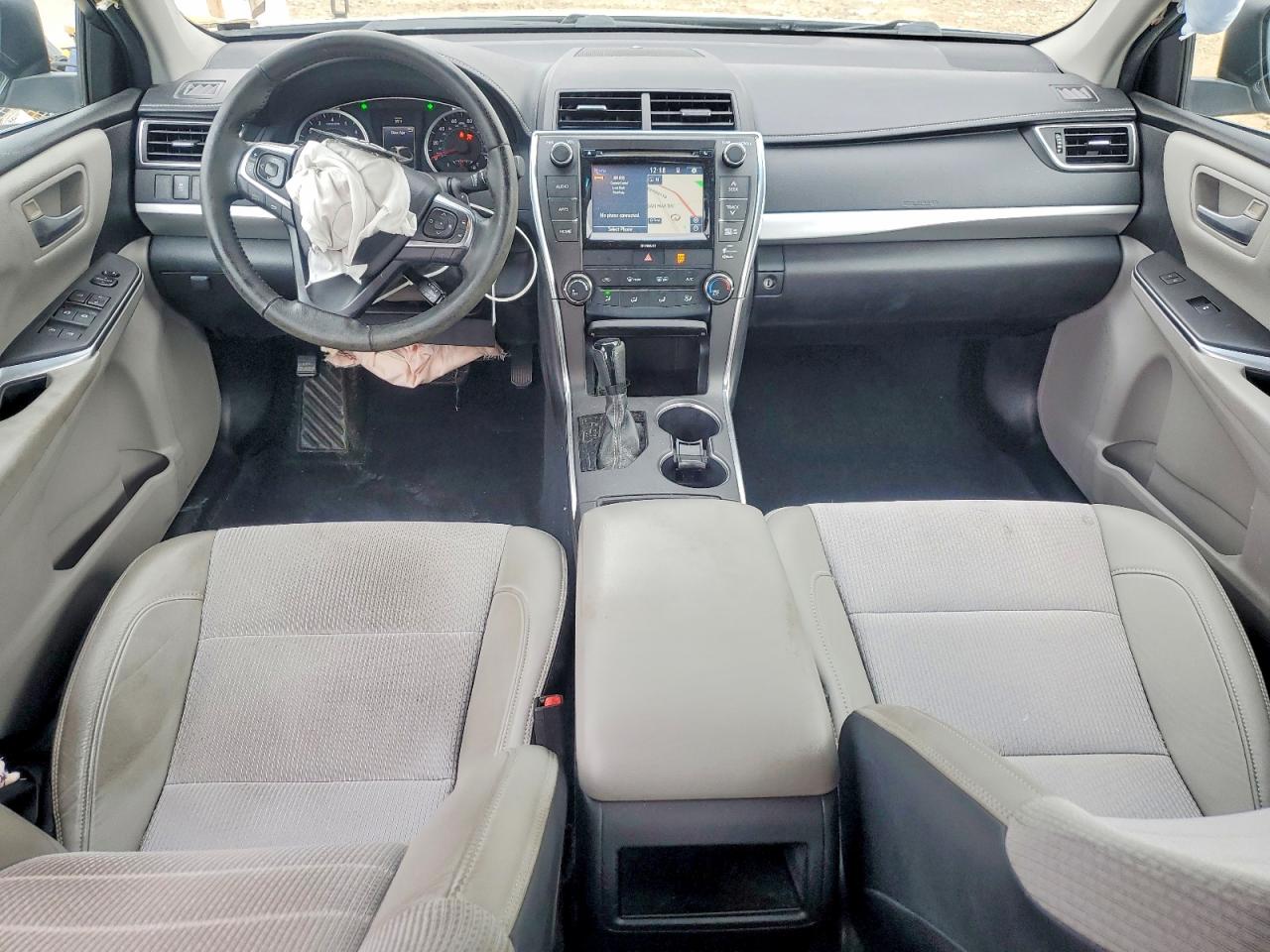 2016 TOYOTA CAMRY LE photo 8