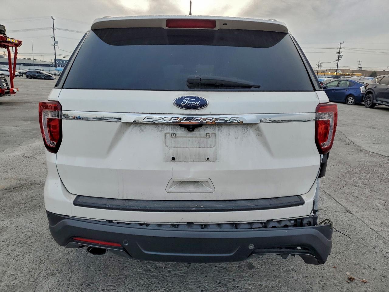 2018 FORD EXPLORER XLT photo 6