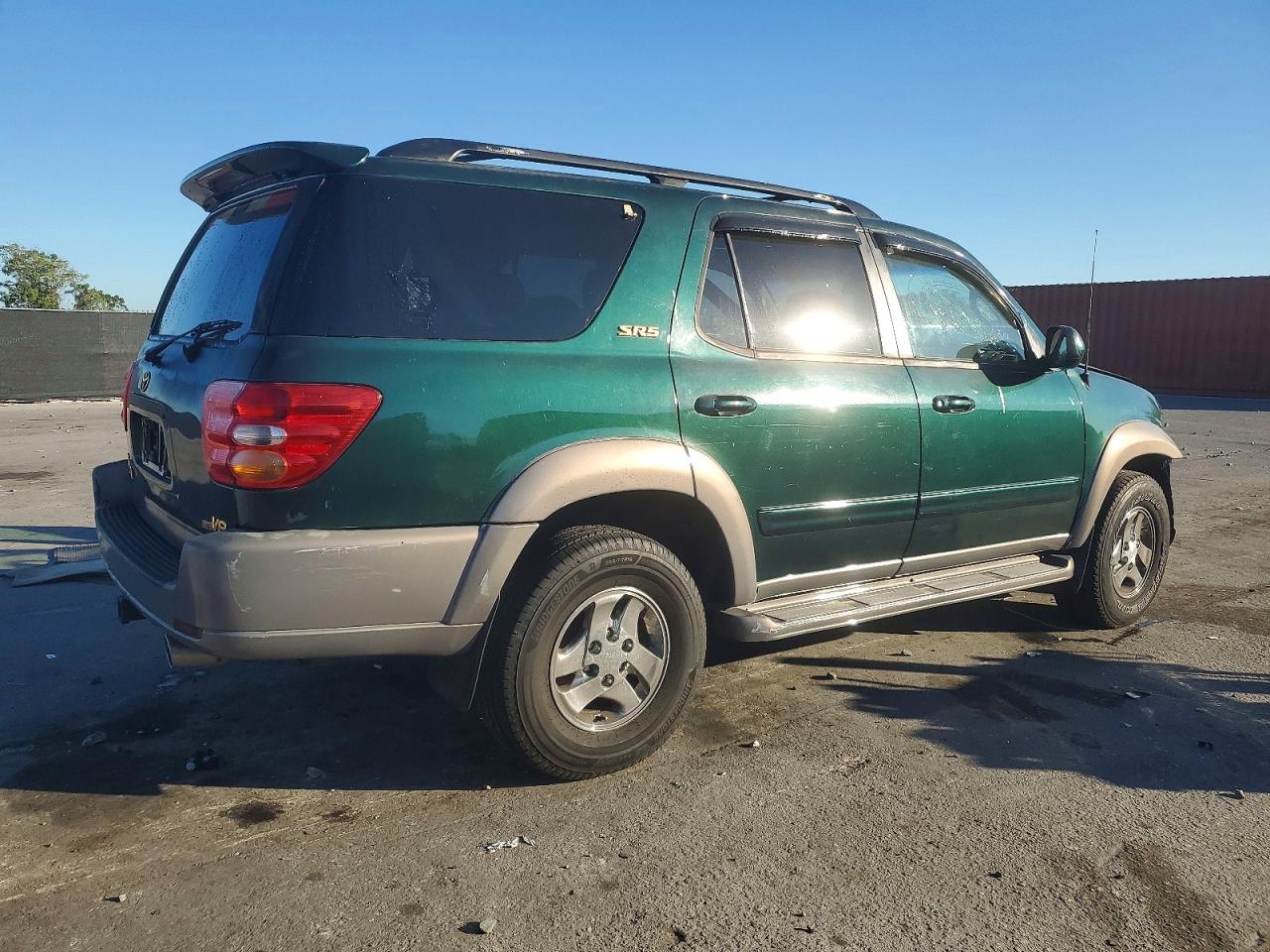 2002 TOYOTA SEQUOIA SR5 photo 3