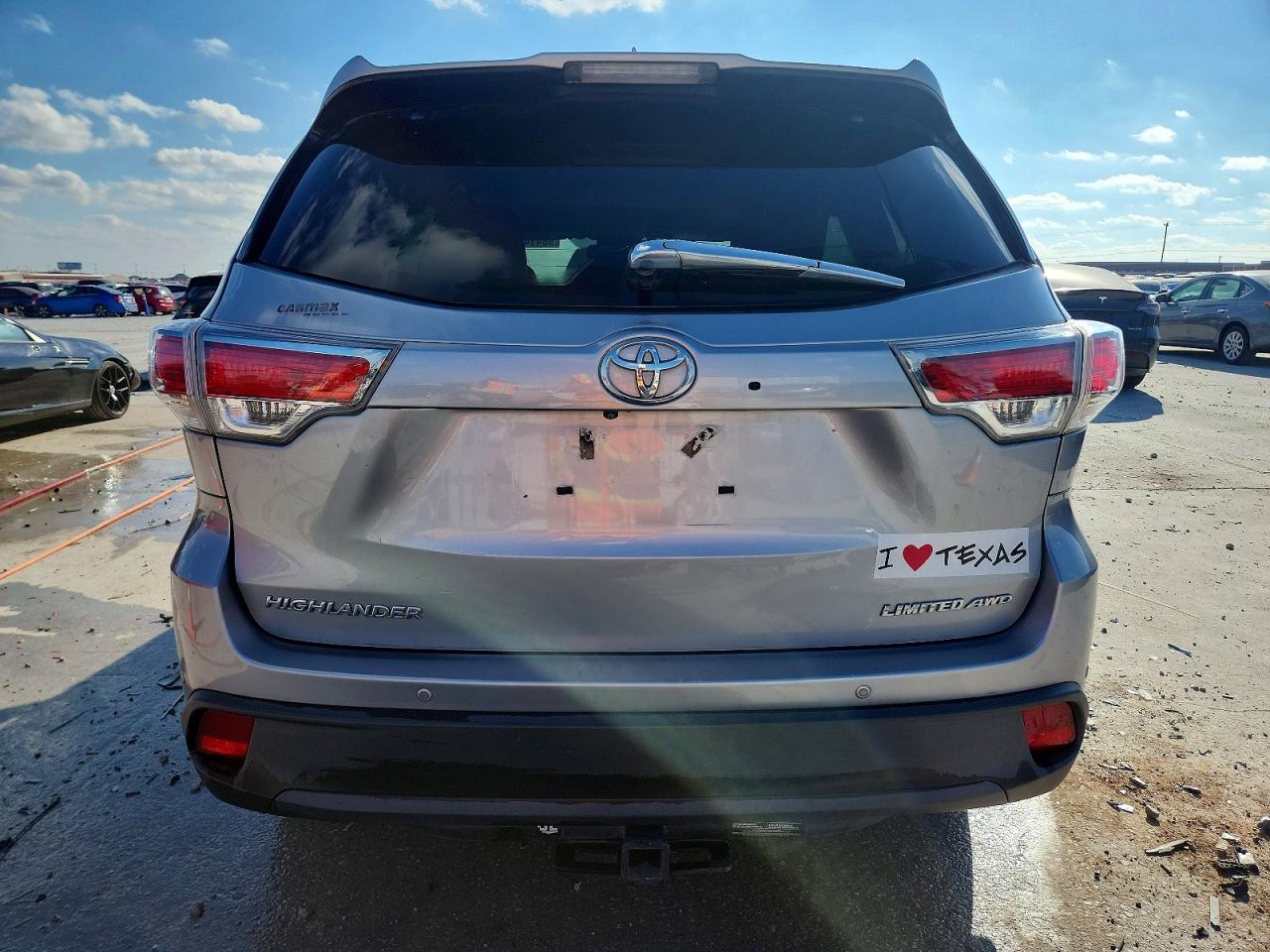 2016 TOYOTA HIGHLANDER LIMITED photo 6