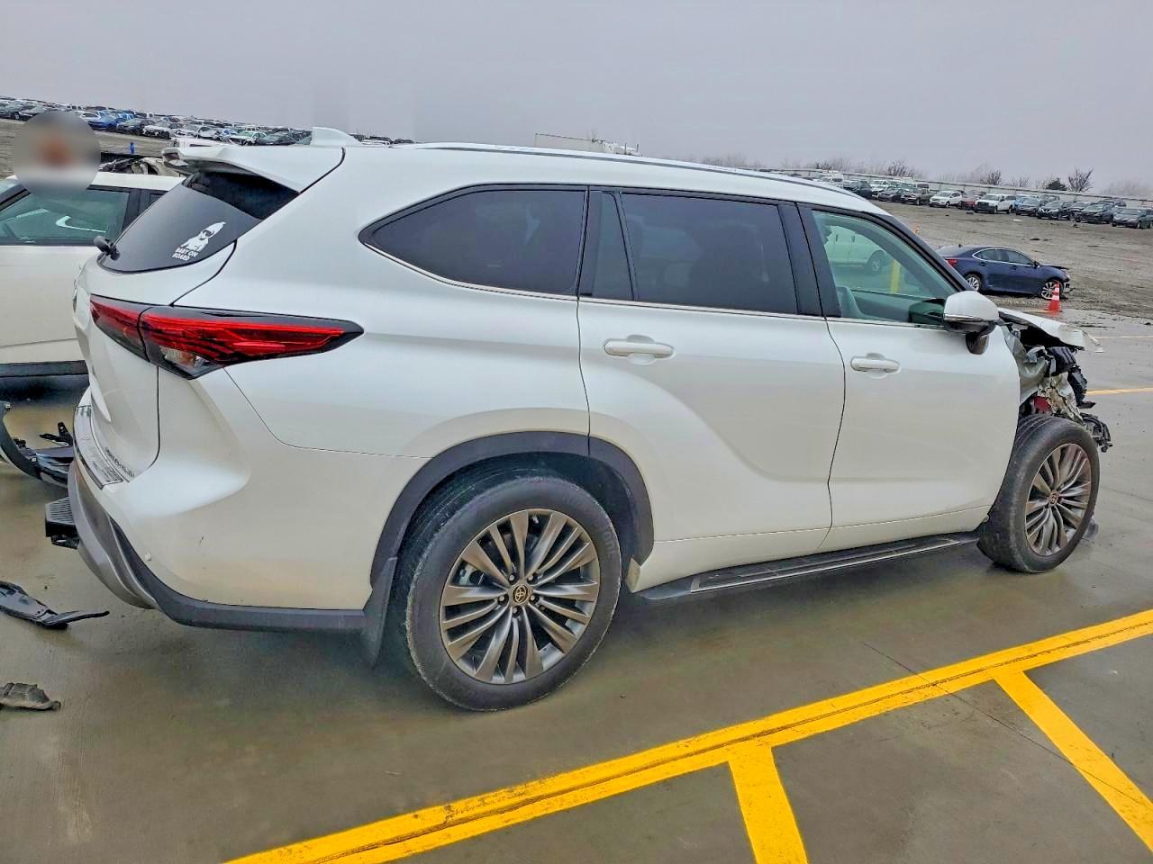 2022 TOYOTA HIGHLANDER PLATINUM photo 3
