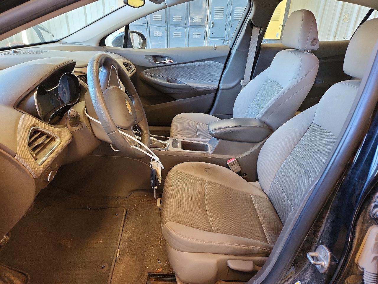 2017 CHEVROLET CRUZE LS photo 7