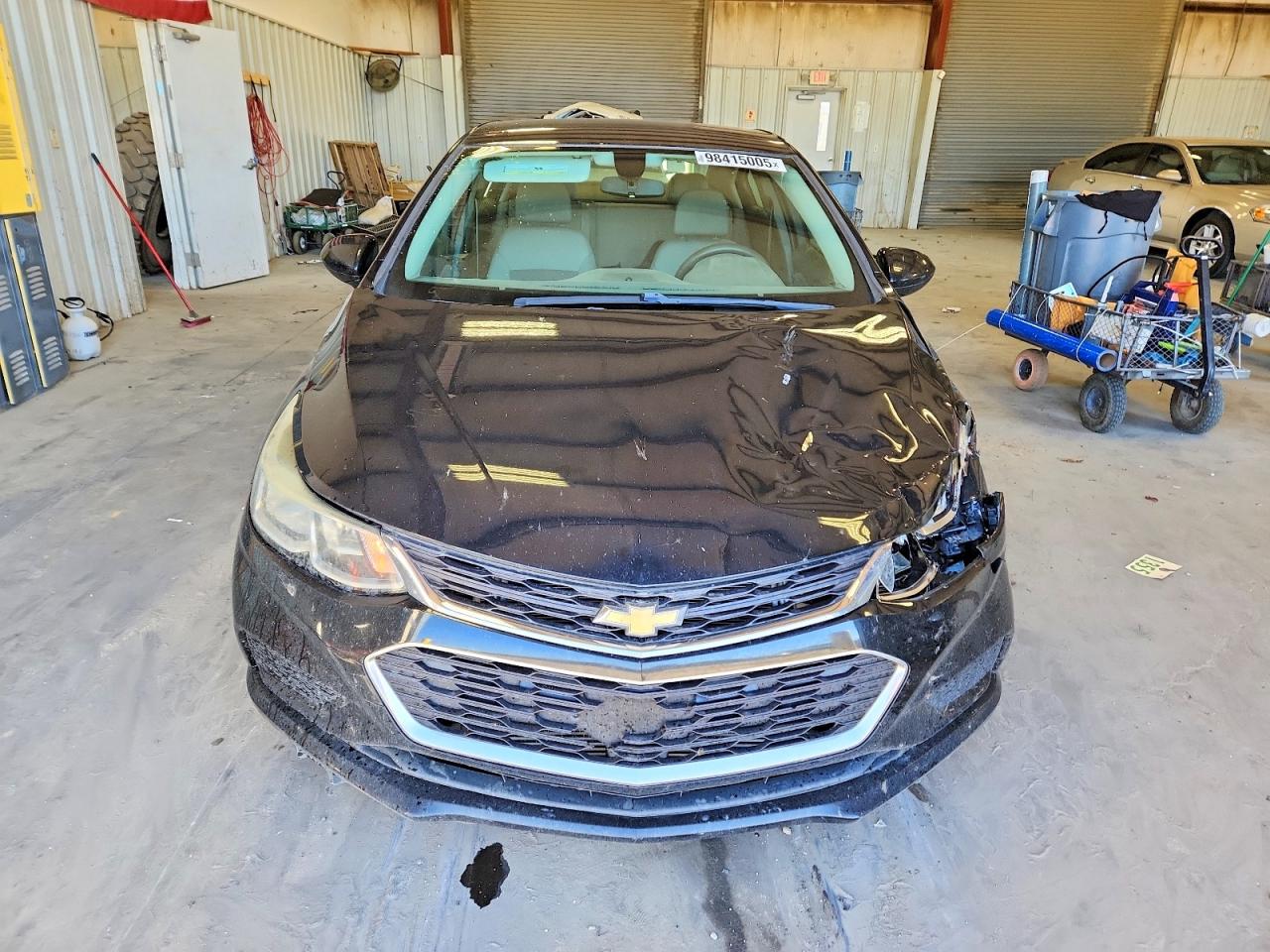 2017 CHEVROLET CRUZE LS photo 5
