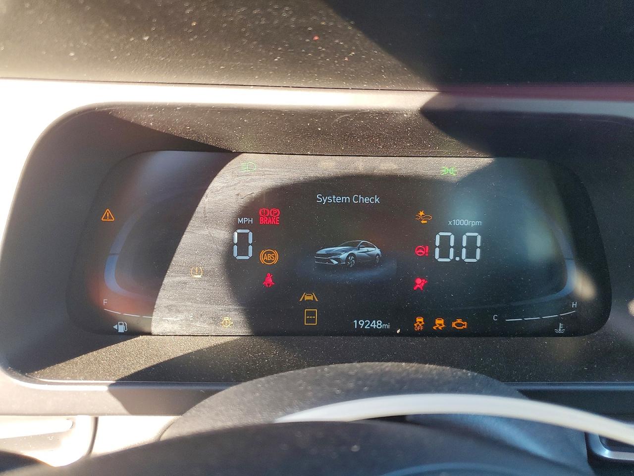 2025 HYUNDAI ELANTRA photo 9