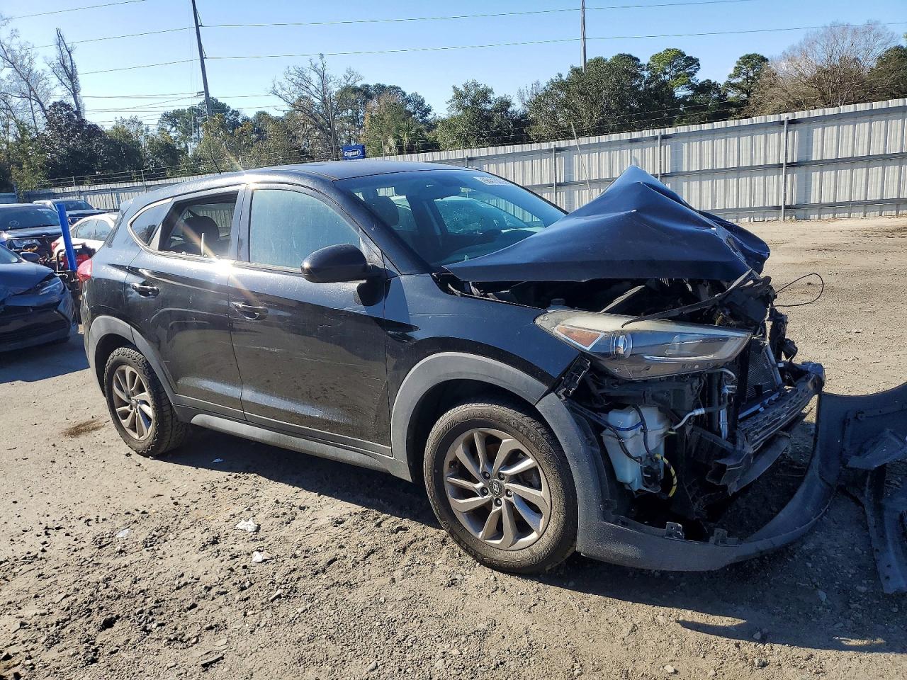 2016 HYUNDAI TUCSON SE photo 4