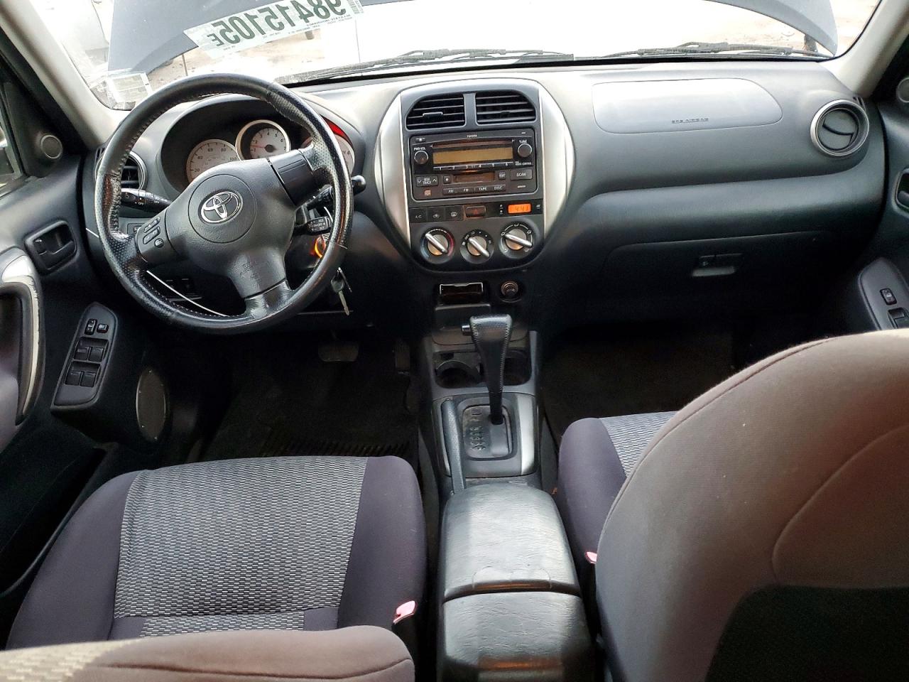 2004 TOYOTA RAV4 photo 8
