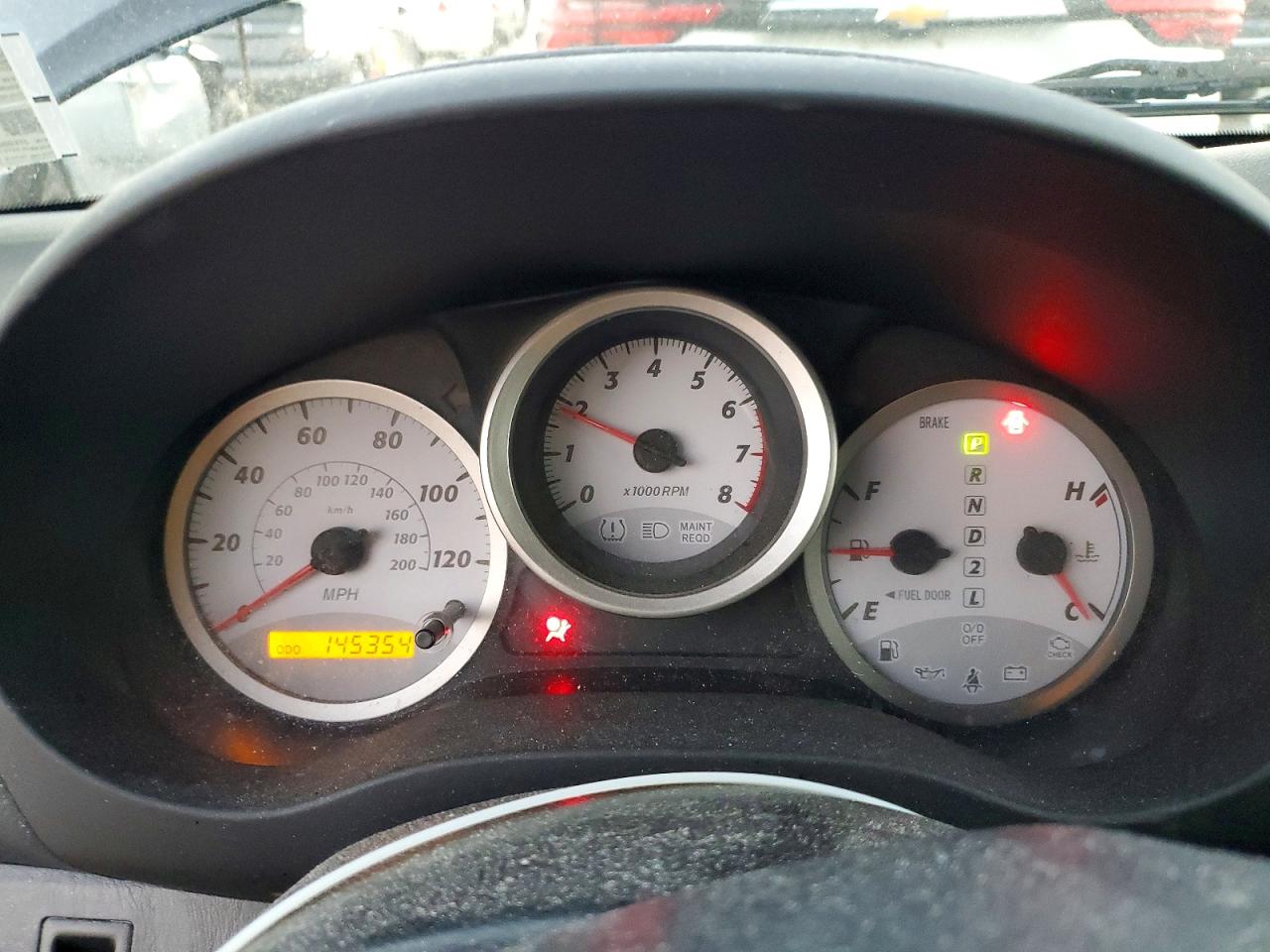 2004 TOYOTA RAV4 photo 9