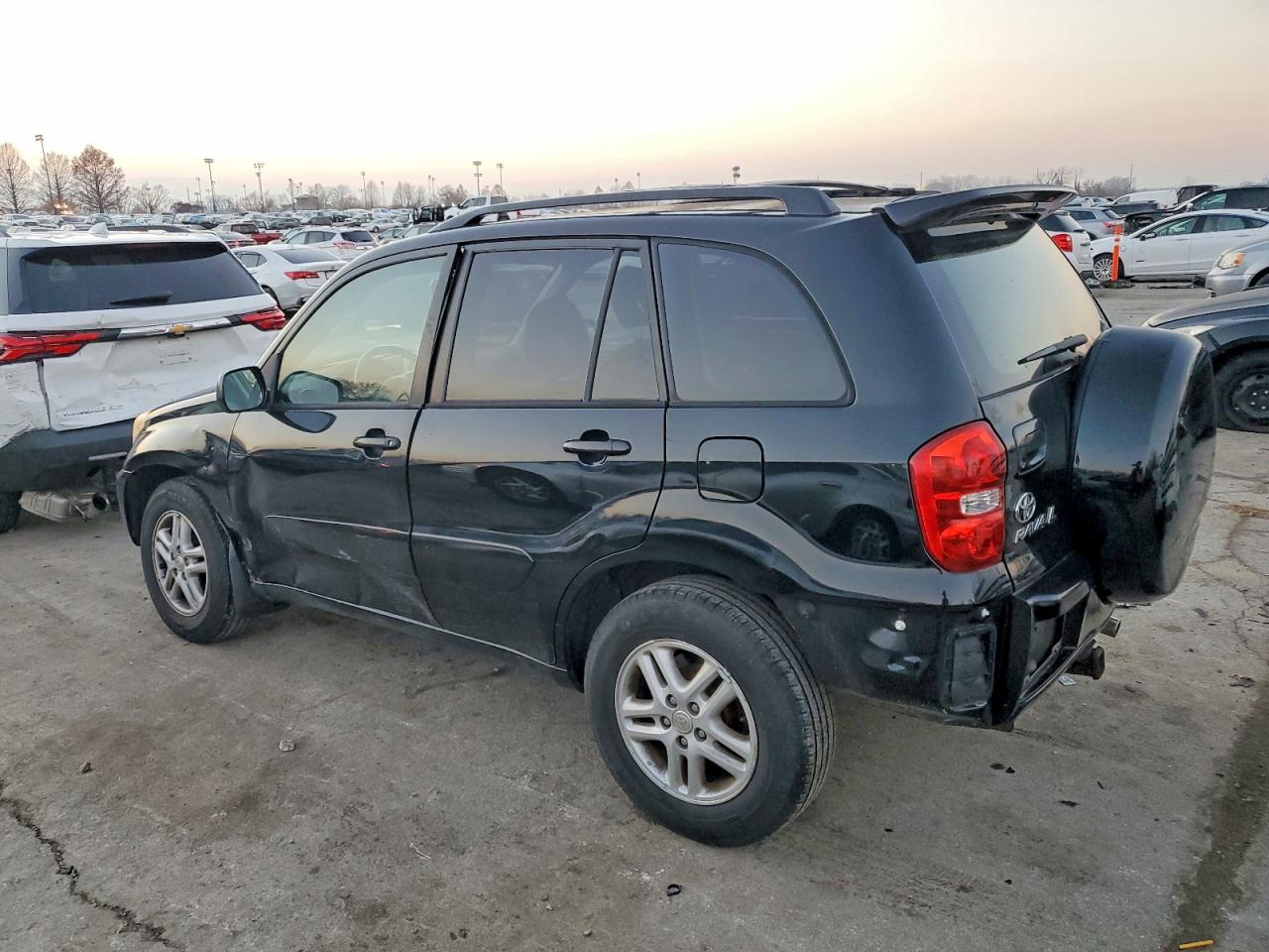2004 TOYOTA RAV4 photo 2