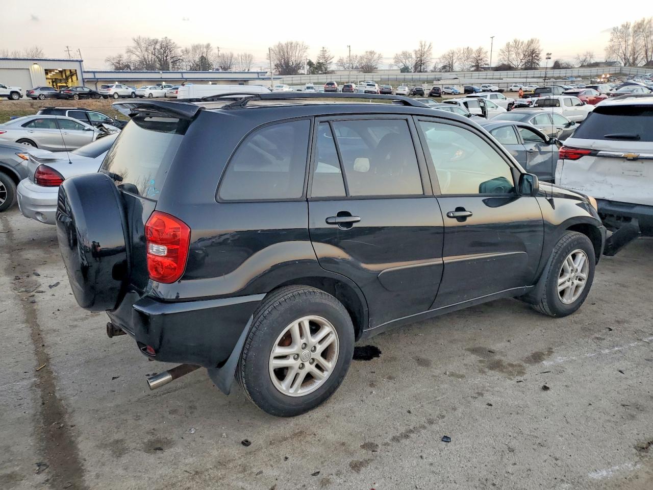 2004 TOYOTA RAV4 photo 3
