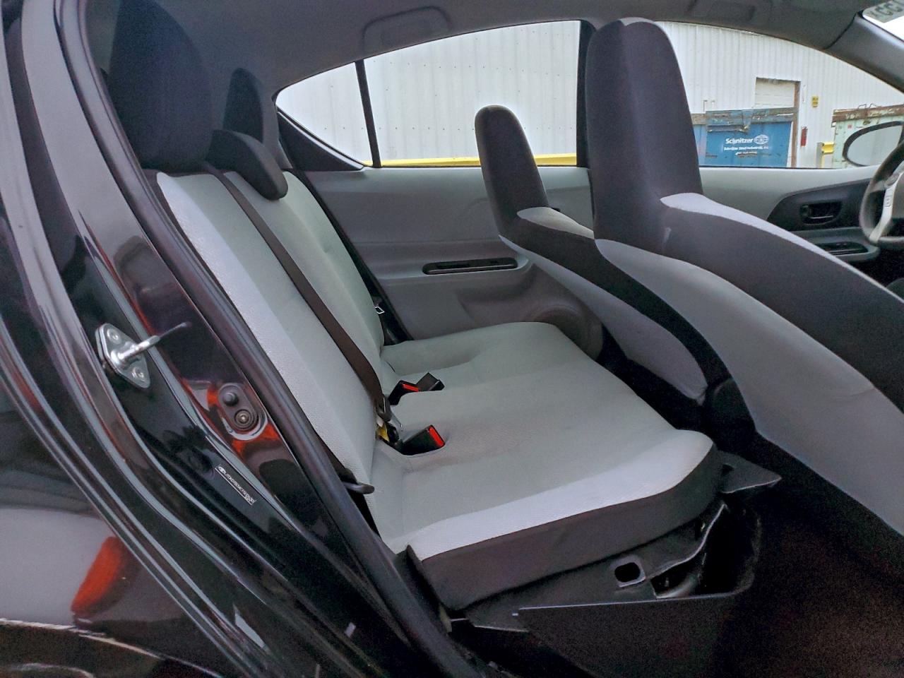2012 TOYOTA PRIUS C photo 19