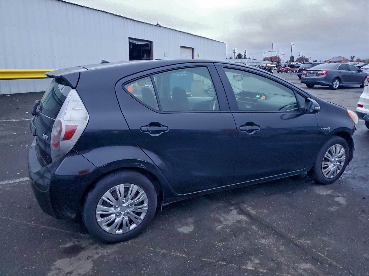 2012 TOYOTA PRIUS C photo 5