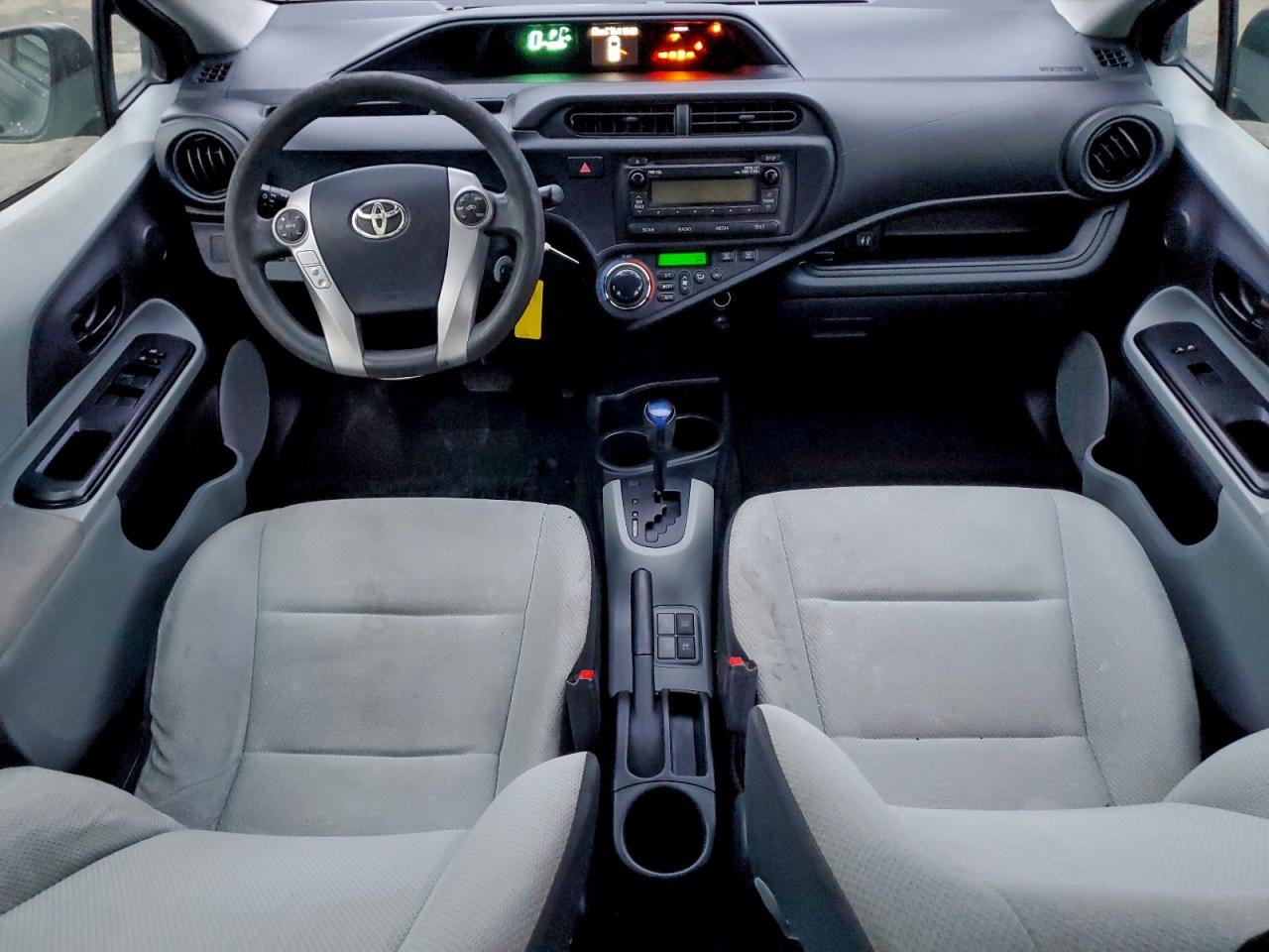 2012 TOYOTA PRIUS C photo 15