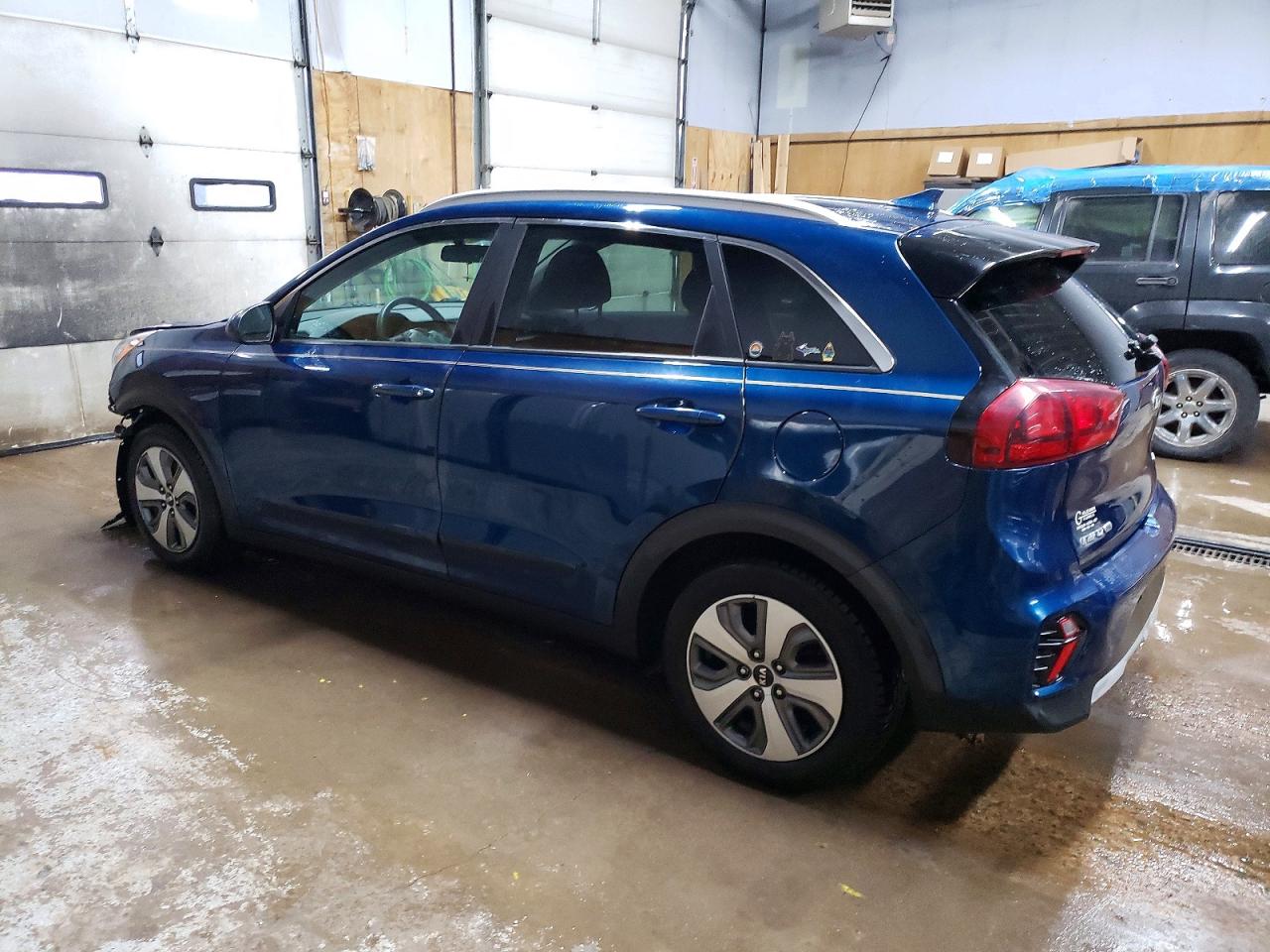 2021 KIA NIRO LX photo 2