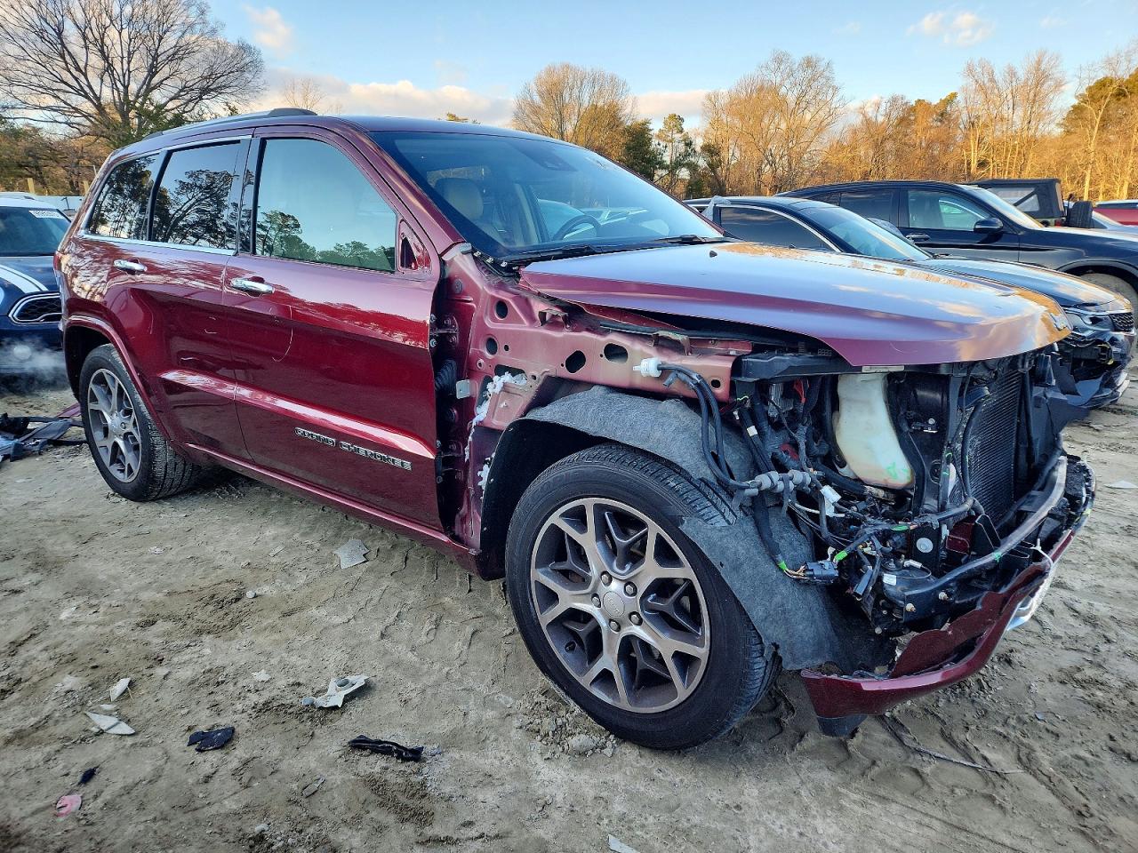 2019 JEEP GRAND CHEROKEE OVERLAND photo 4