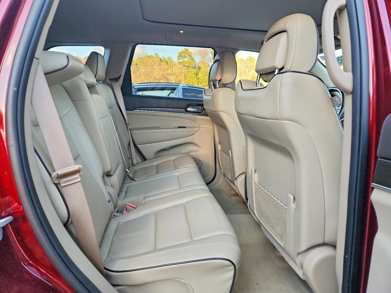2019 JEEP GRAND CHEROKEE OVERLAND photo 11