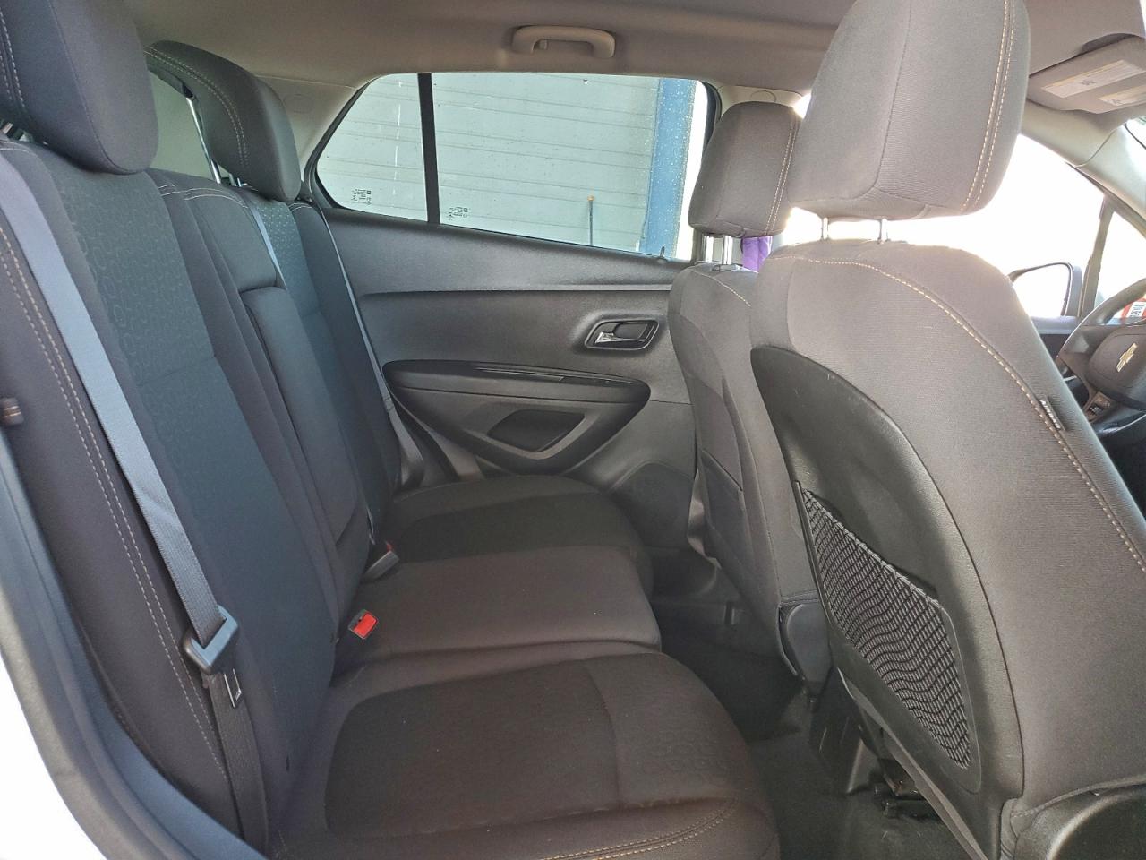 2019 CHEVROLET TRAX LS photo 10