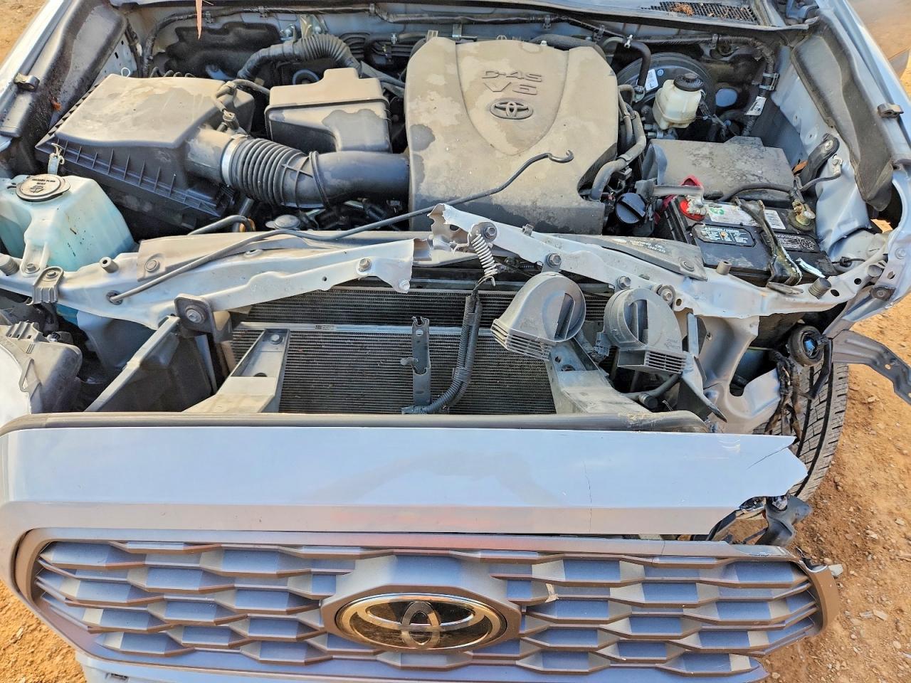 2019 TOYOTA TACOMA SR5 V6 photo 11