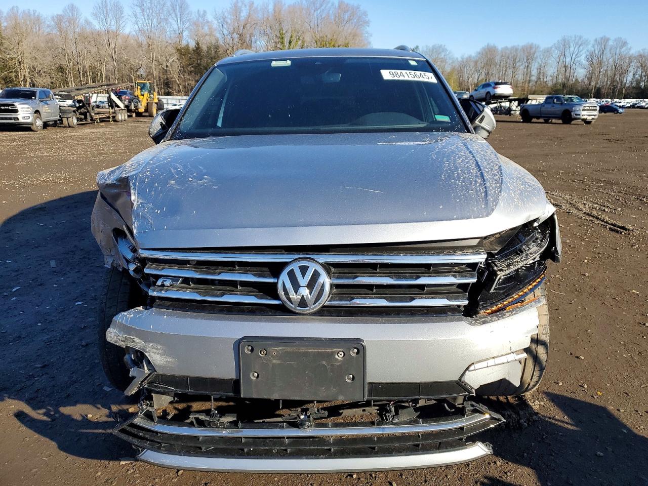 2020 VOLKSWAGEN TIGUAN SEL PREMIUM R-LINE photo 5