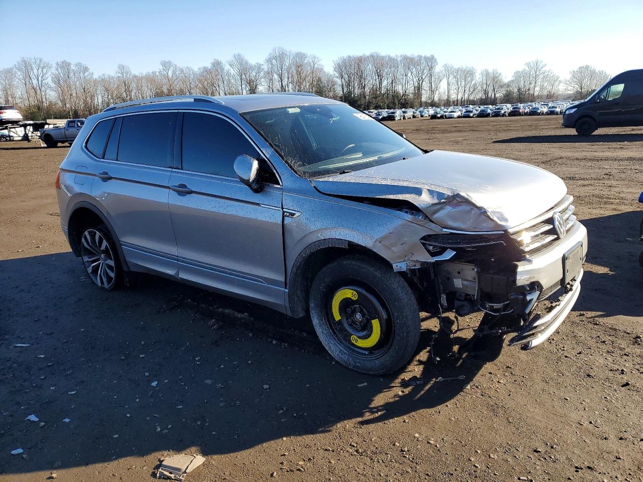 2020 VOLKSWAGEN TIGUAN SEL PREMIUM R-LINE photo 4