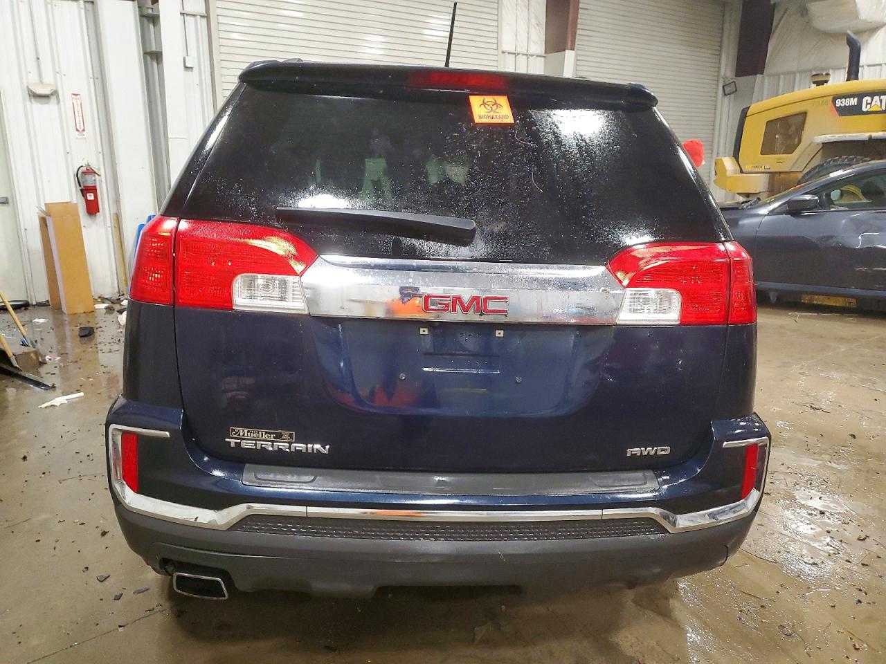 2017 GMC TERRAIN SLE photo 11
