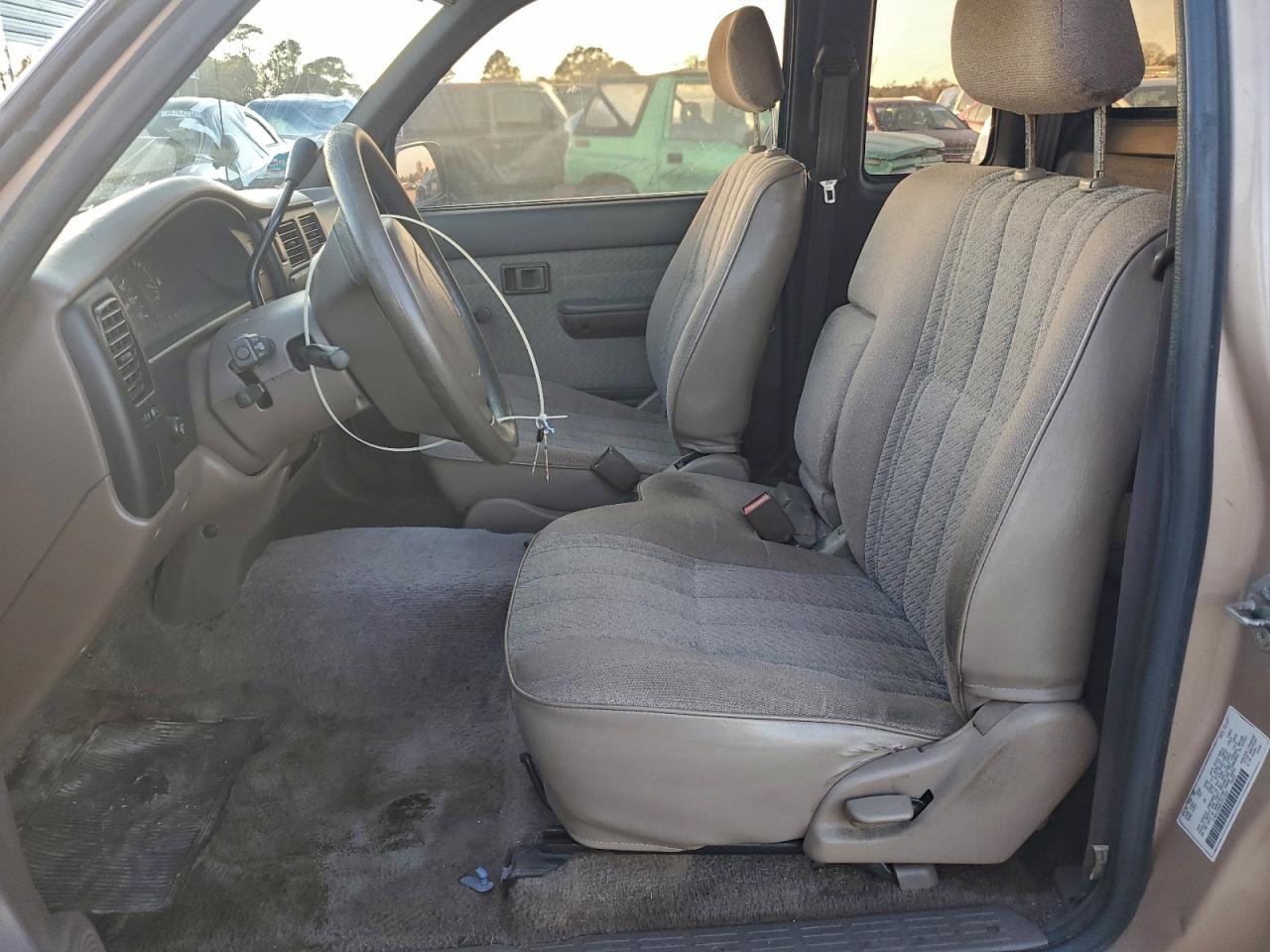 1997 TOYOTA TACOMA XTRACAB photo 13
