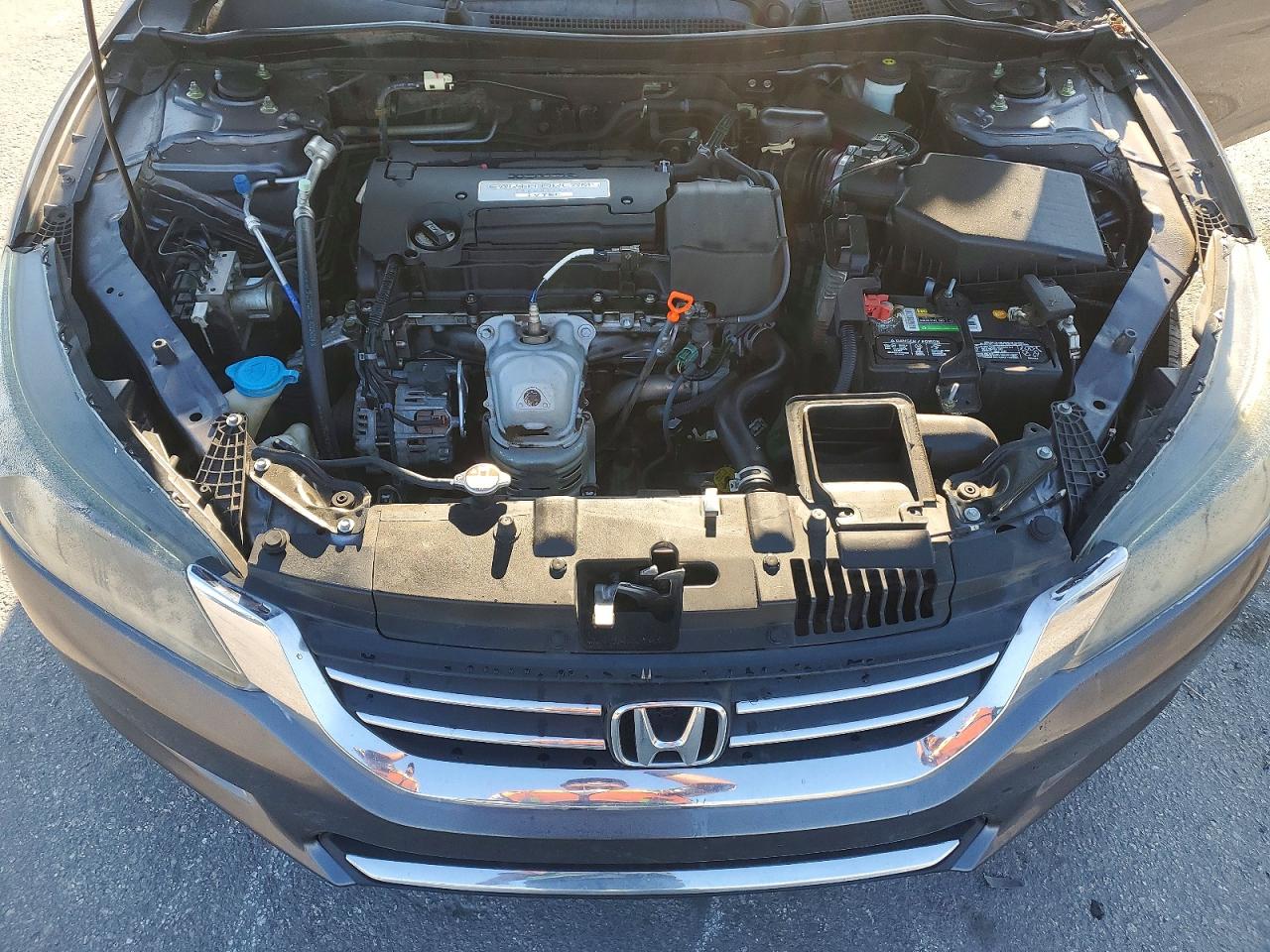 2015 HONDA ACCORD LX photo 11