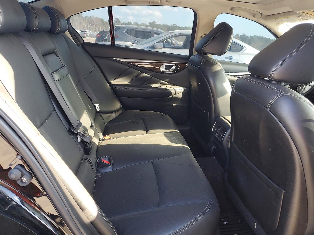 2015 INFINITI Q50 BASE photo 10