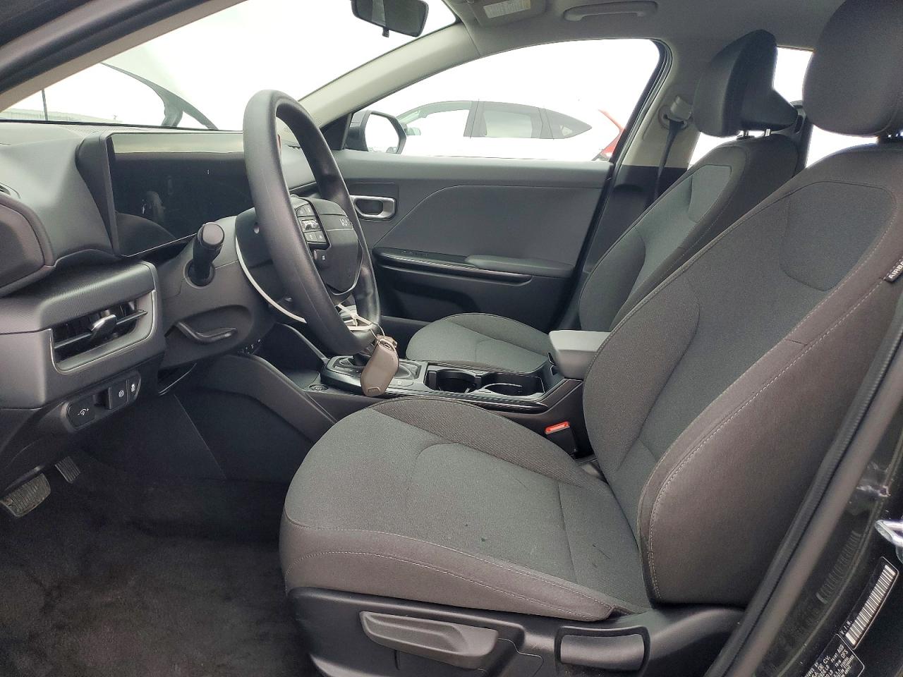 2025 KIA K4 LX photo 7