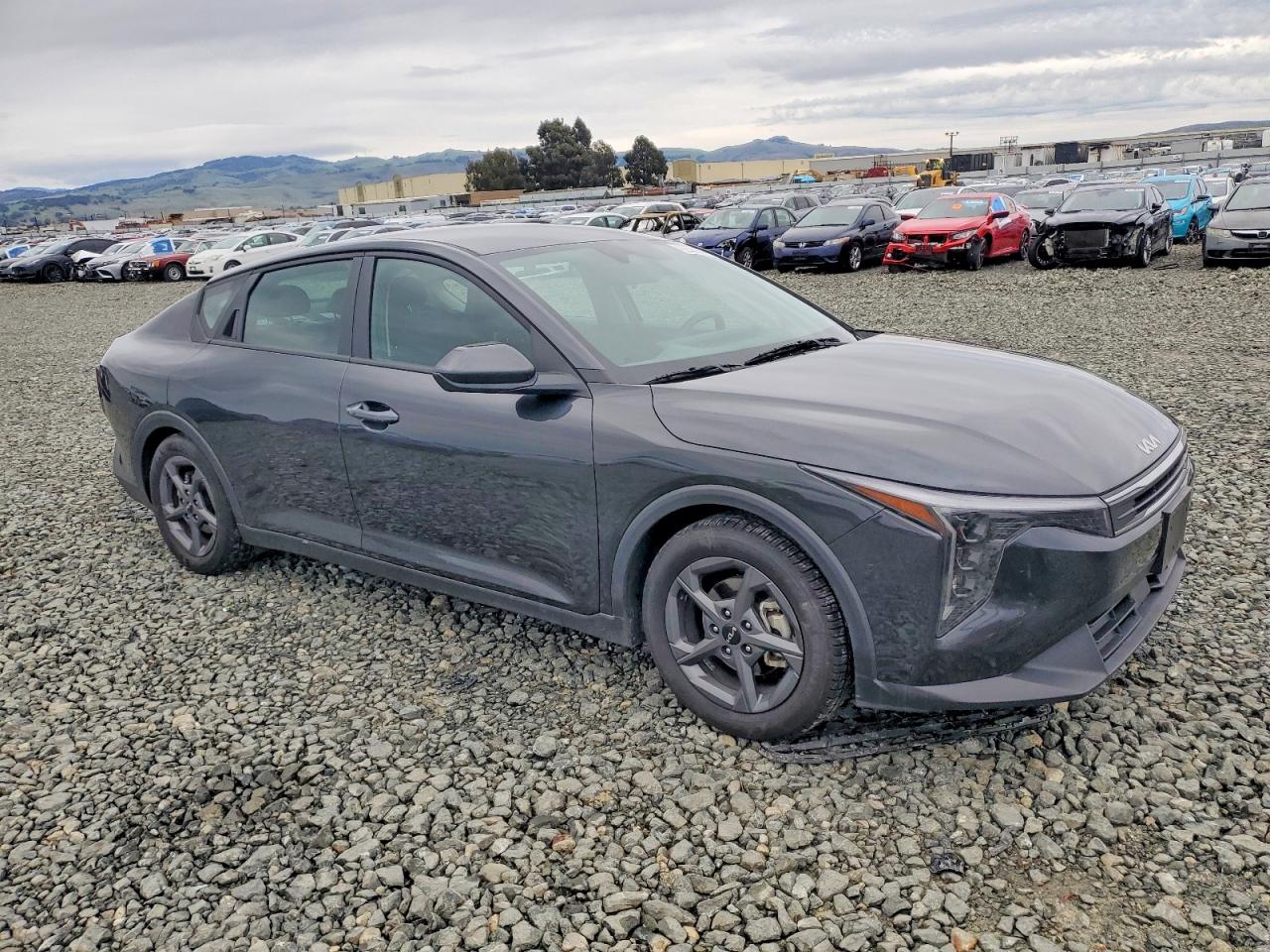 2025 KIA K4 LX photo 4