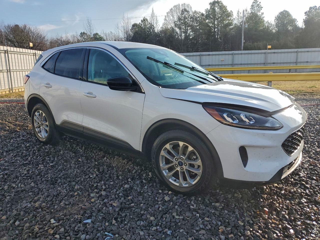 2022 FORD ESCAPE SE photo 4