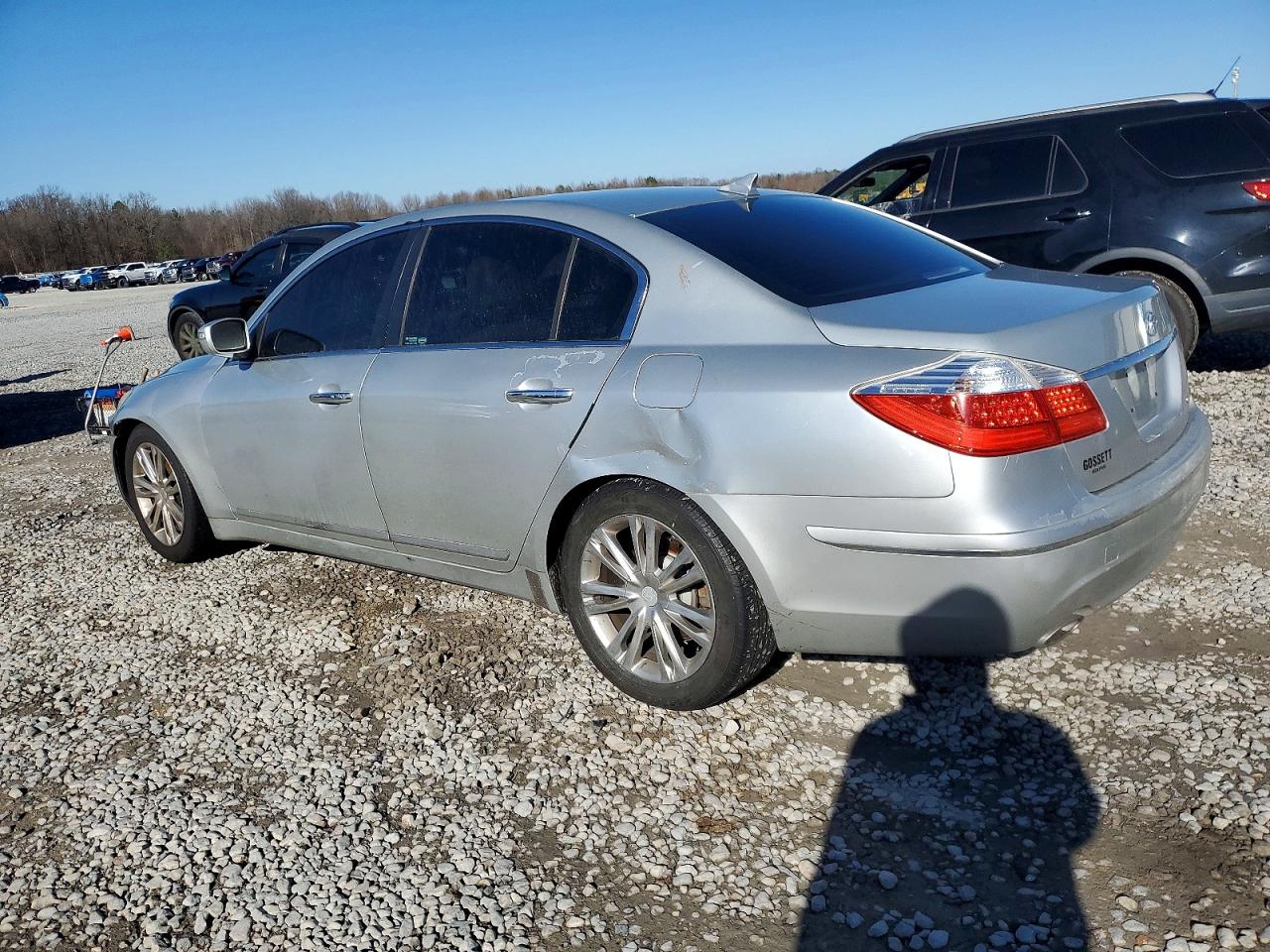 2010 HYUNDAI GENESIS 4.6L photo 2