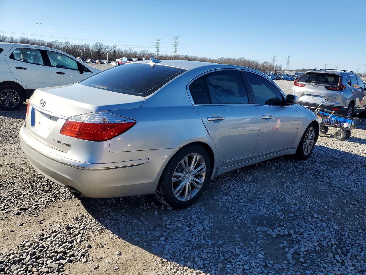 2010 HYUNDAI GENESIS 4.6L photo 3
