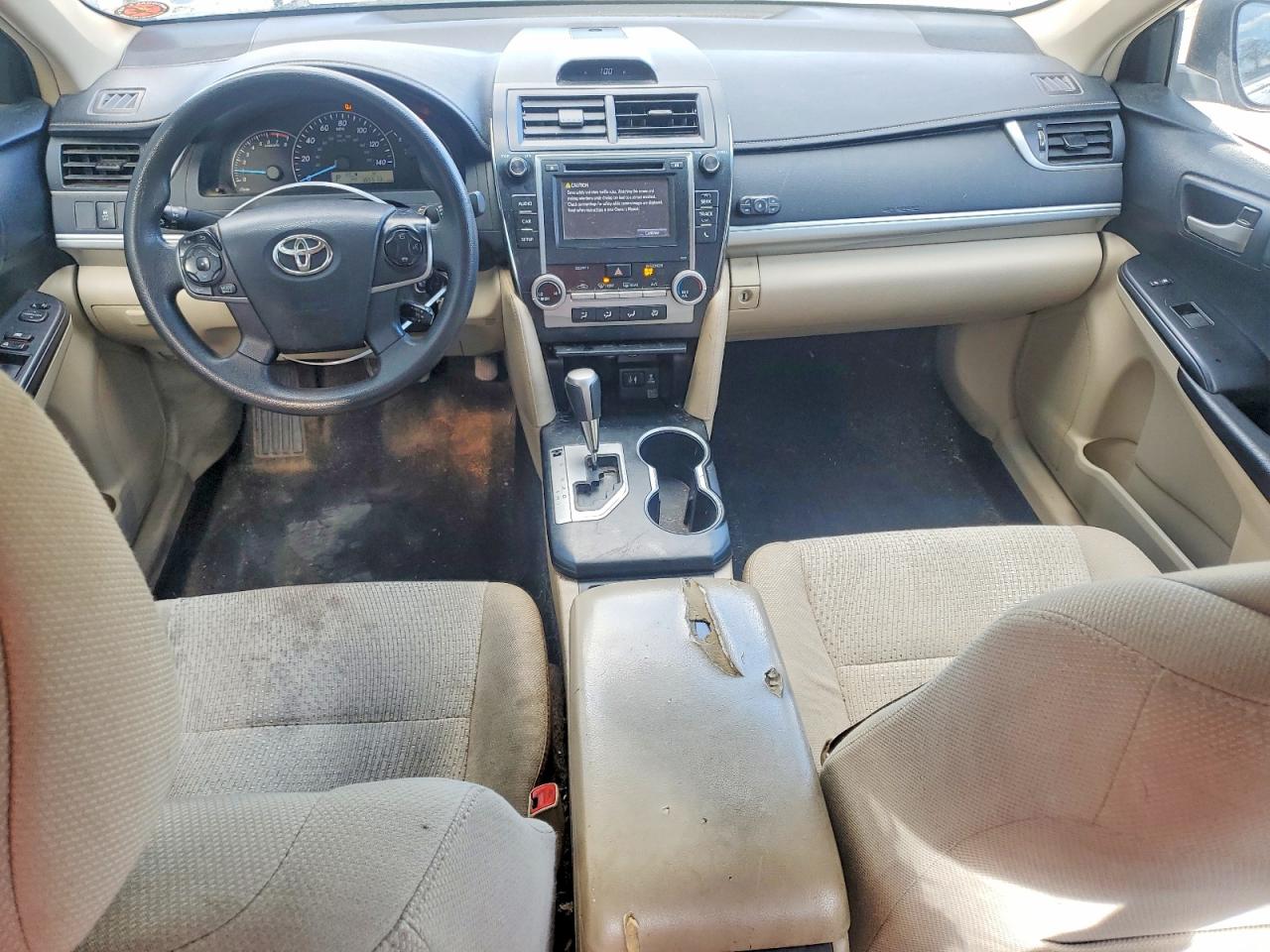 2014 TOYOTA CAMRY L photo 8