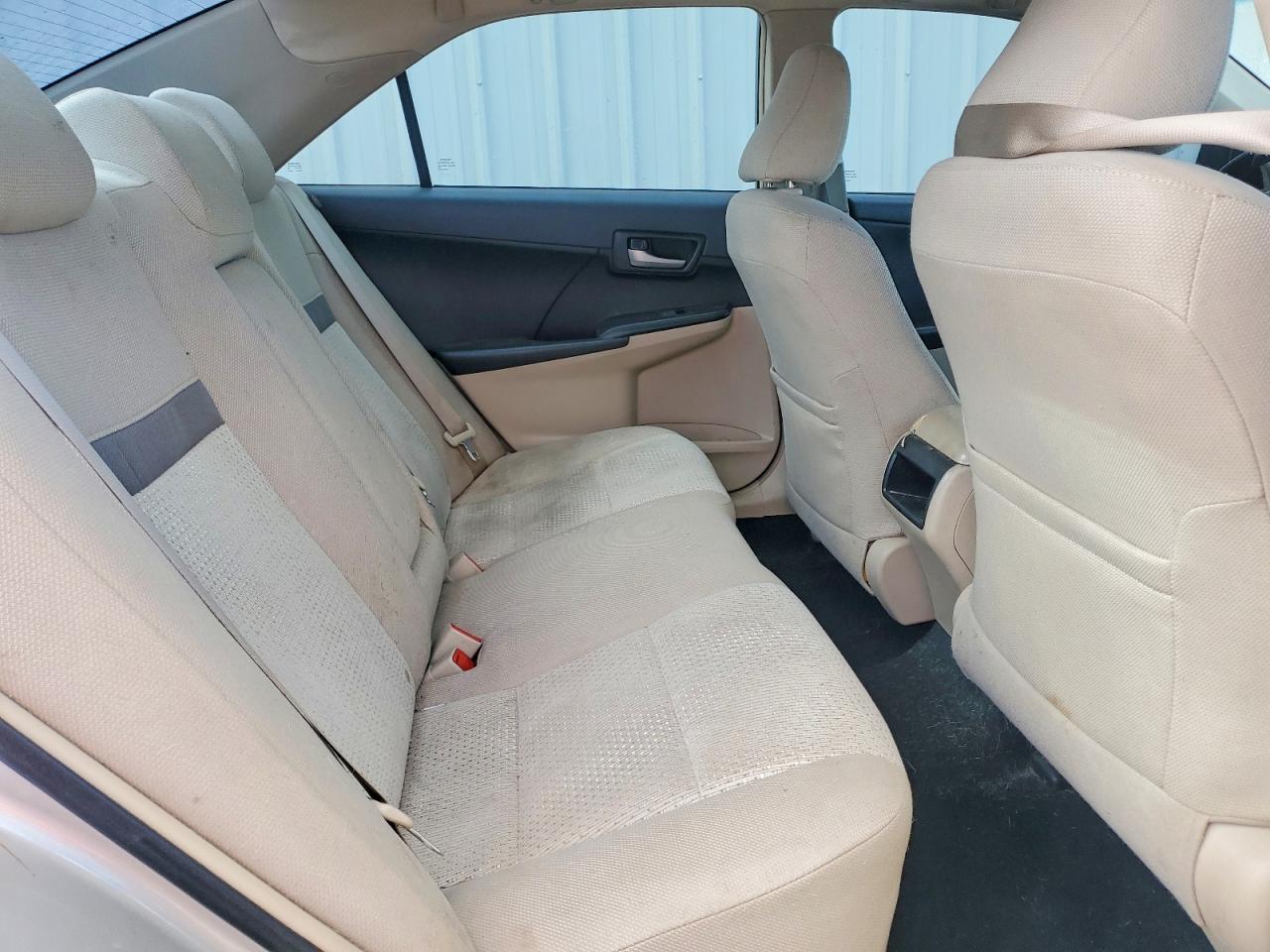 2014 TOYOTA CAMRY L photo 10