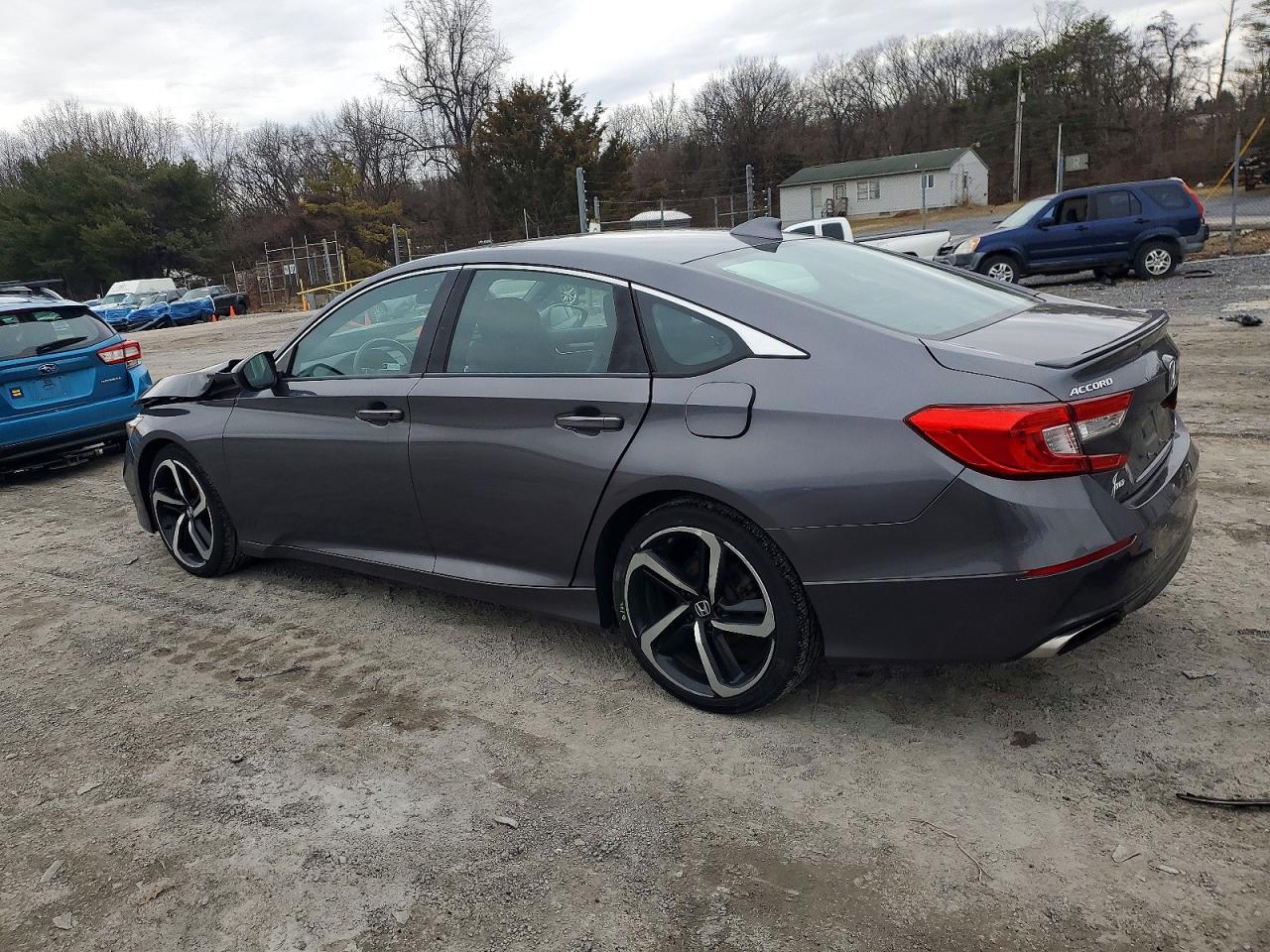2018 HONDA ACCORD SPORT photo 2