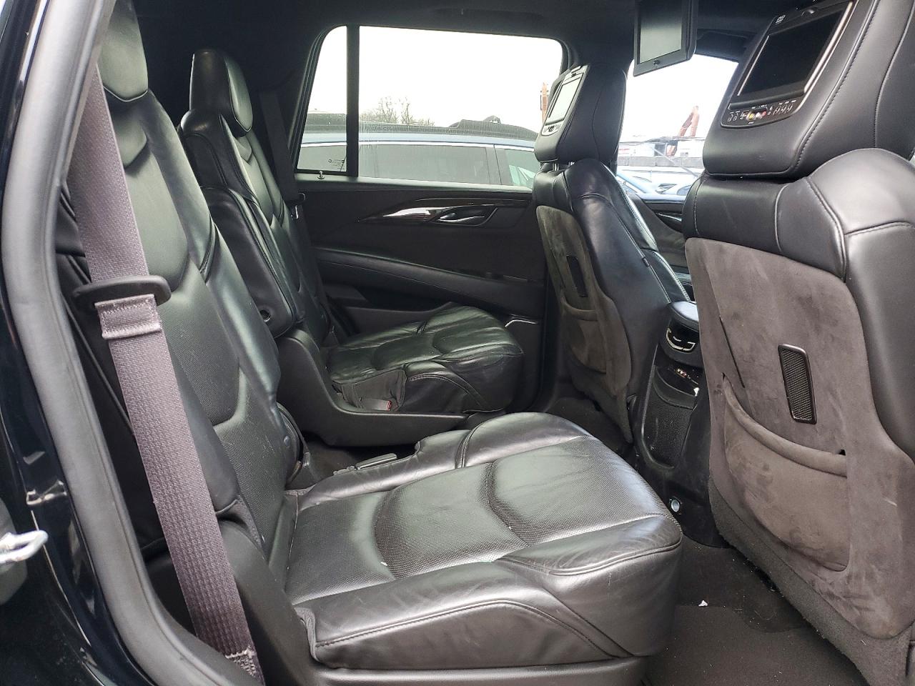2016 CADILLAC ESCALADE PLATINUM photo 11