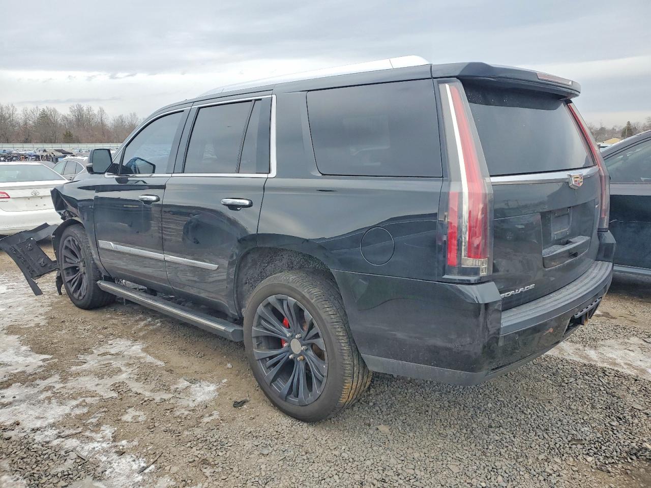 2016 CADILLAC ESCALADE PLATINUM photo 2