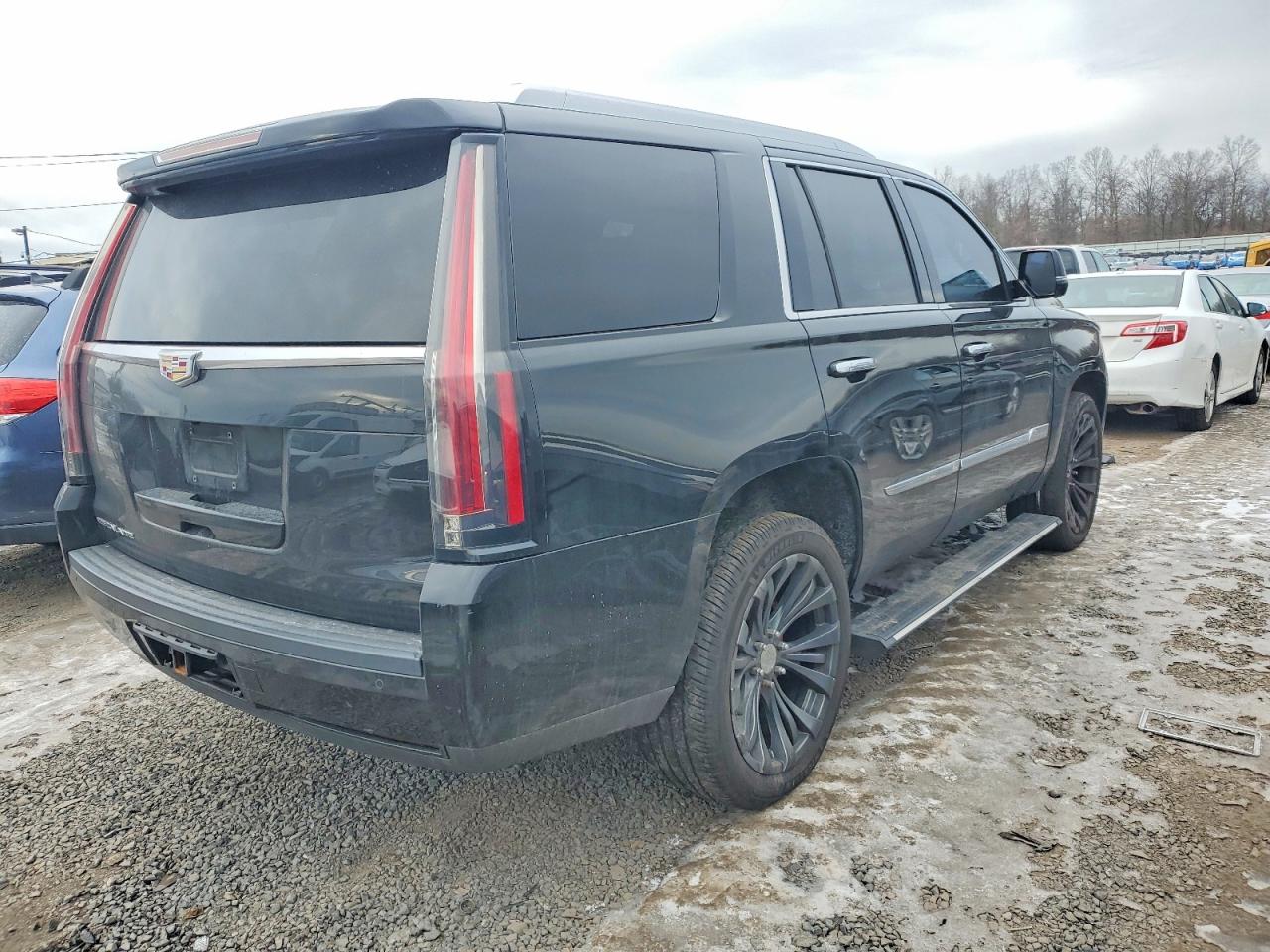 2016 CADILLAC ESCALADE PLATINUM photo 3