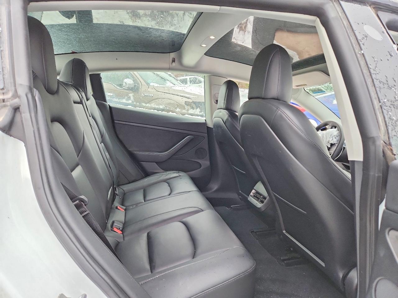 2022 TESLA MODEL 3 photo 10