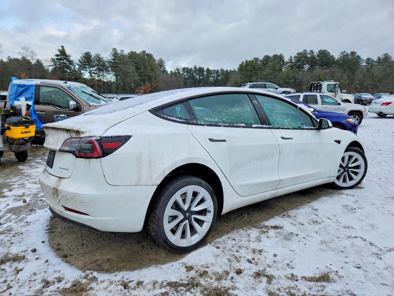 2022 TESLA MODEL 3 photo 3