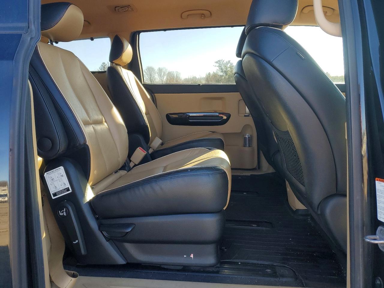 2016 KIA SEDONA EX photo 11