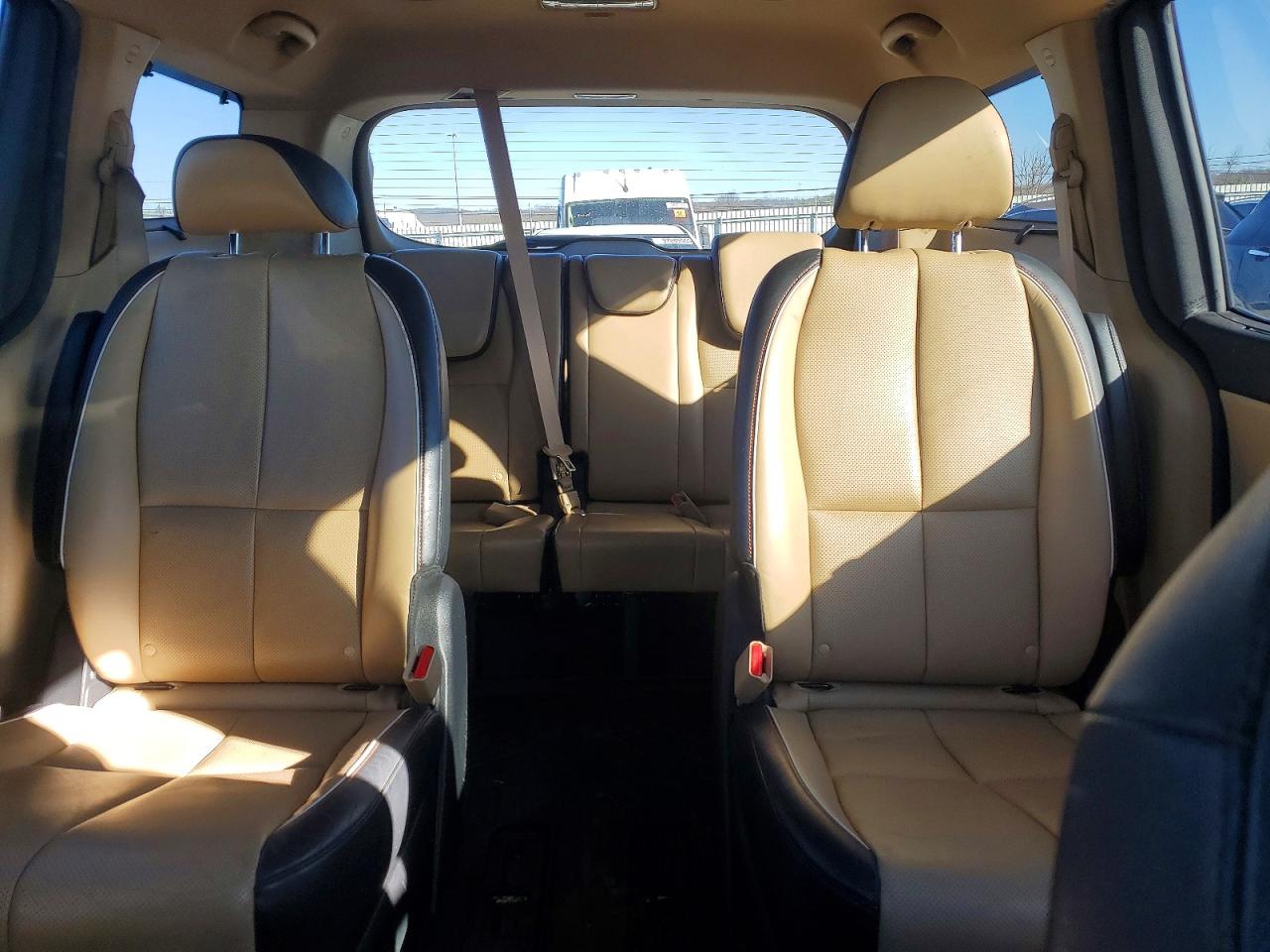 2016 KIA SEDONA EX photo 10
