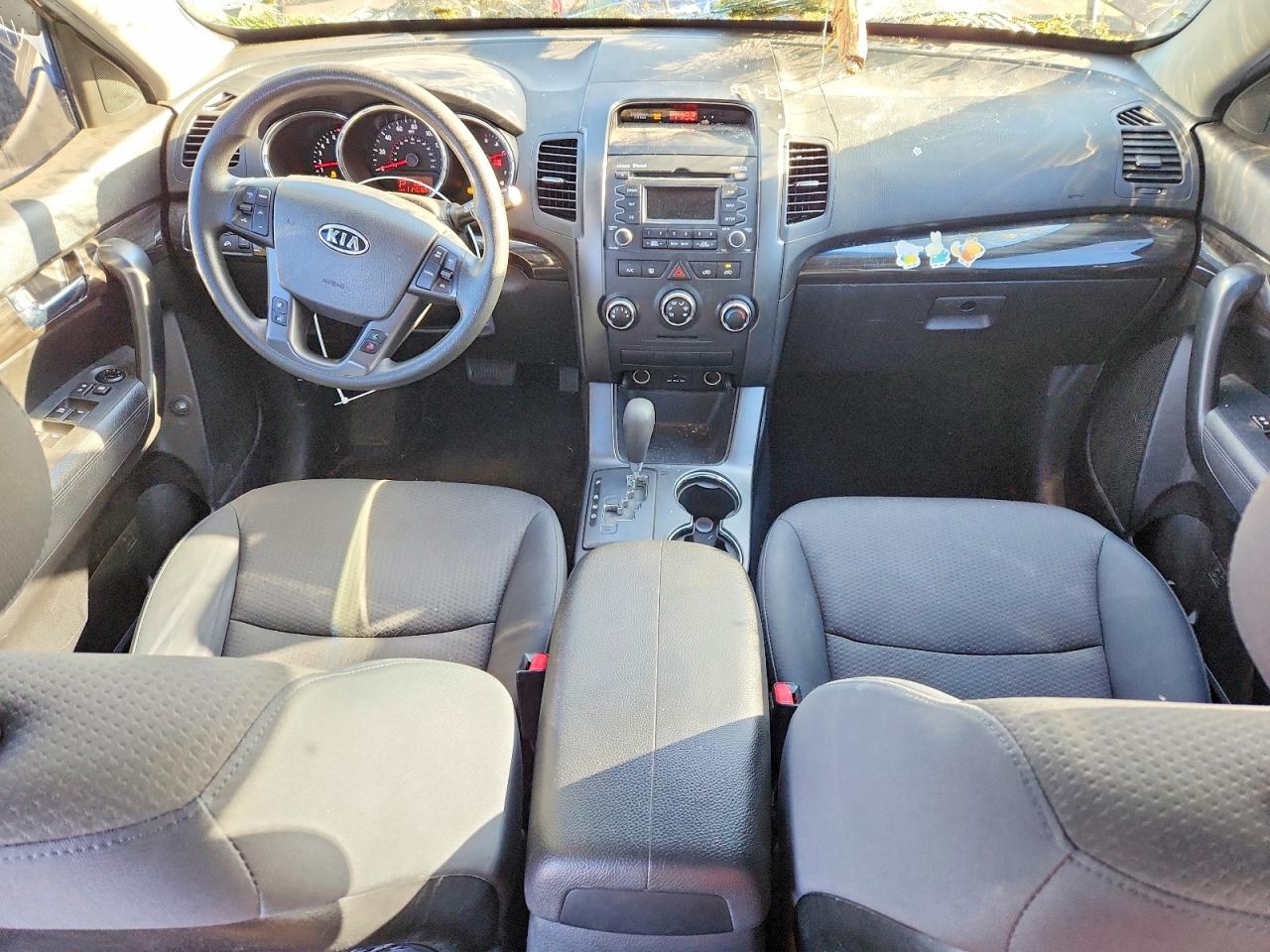 2013 KIA SORENTO LX photo 8