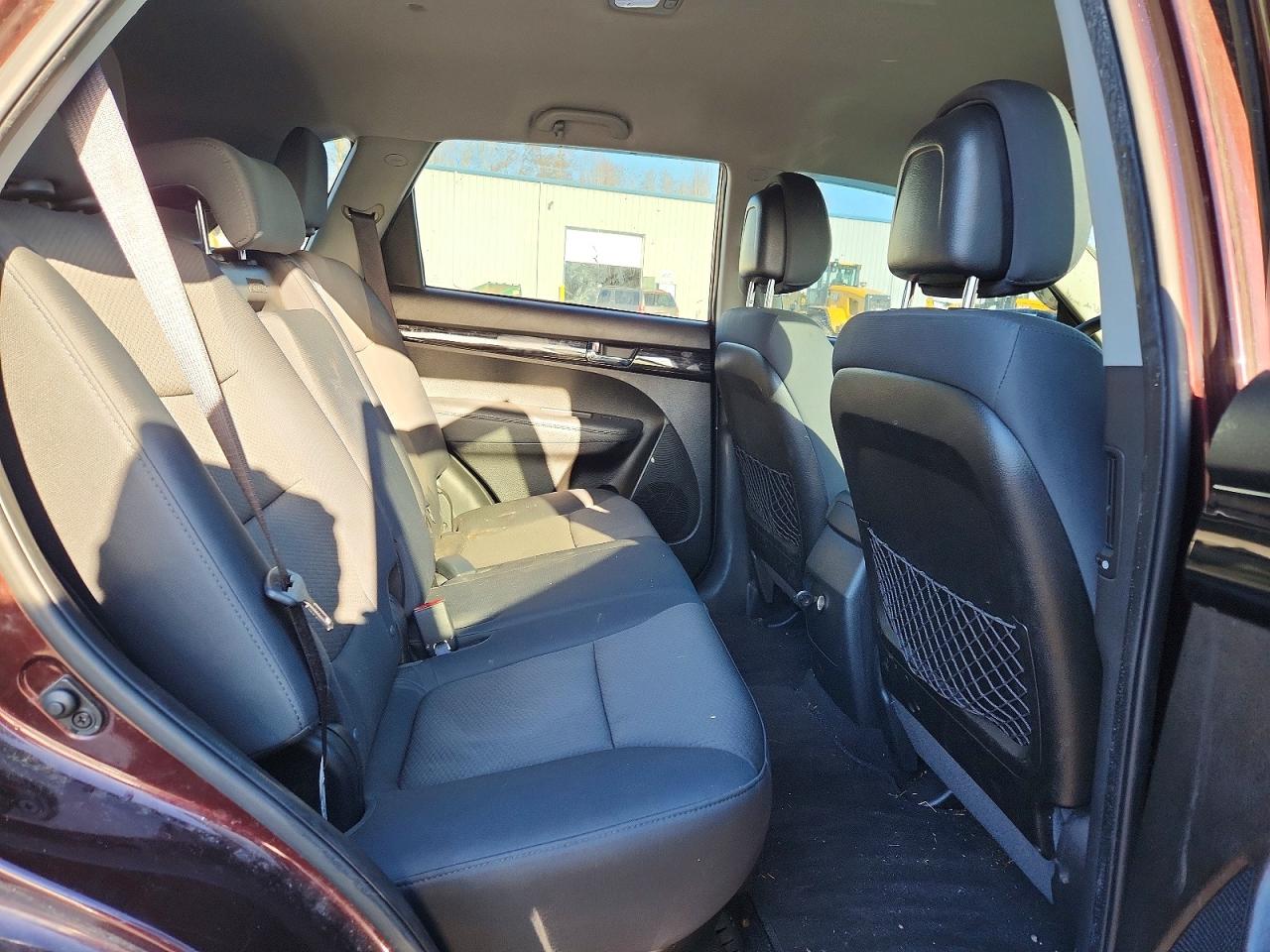 2013 KIA SORENTO LX photo 11