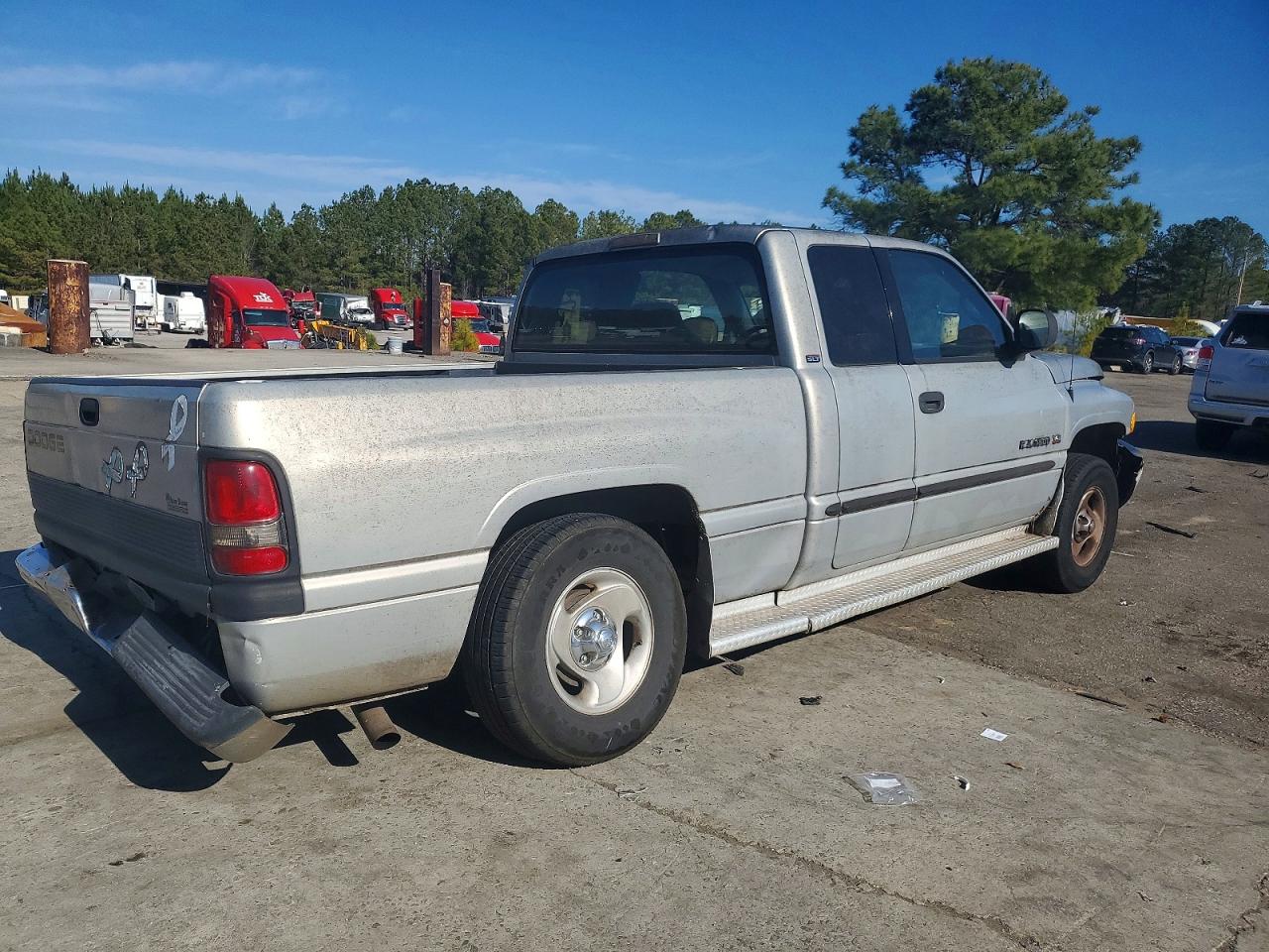 2001 DODGE RAM 1500 photo 3
