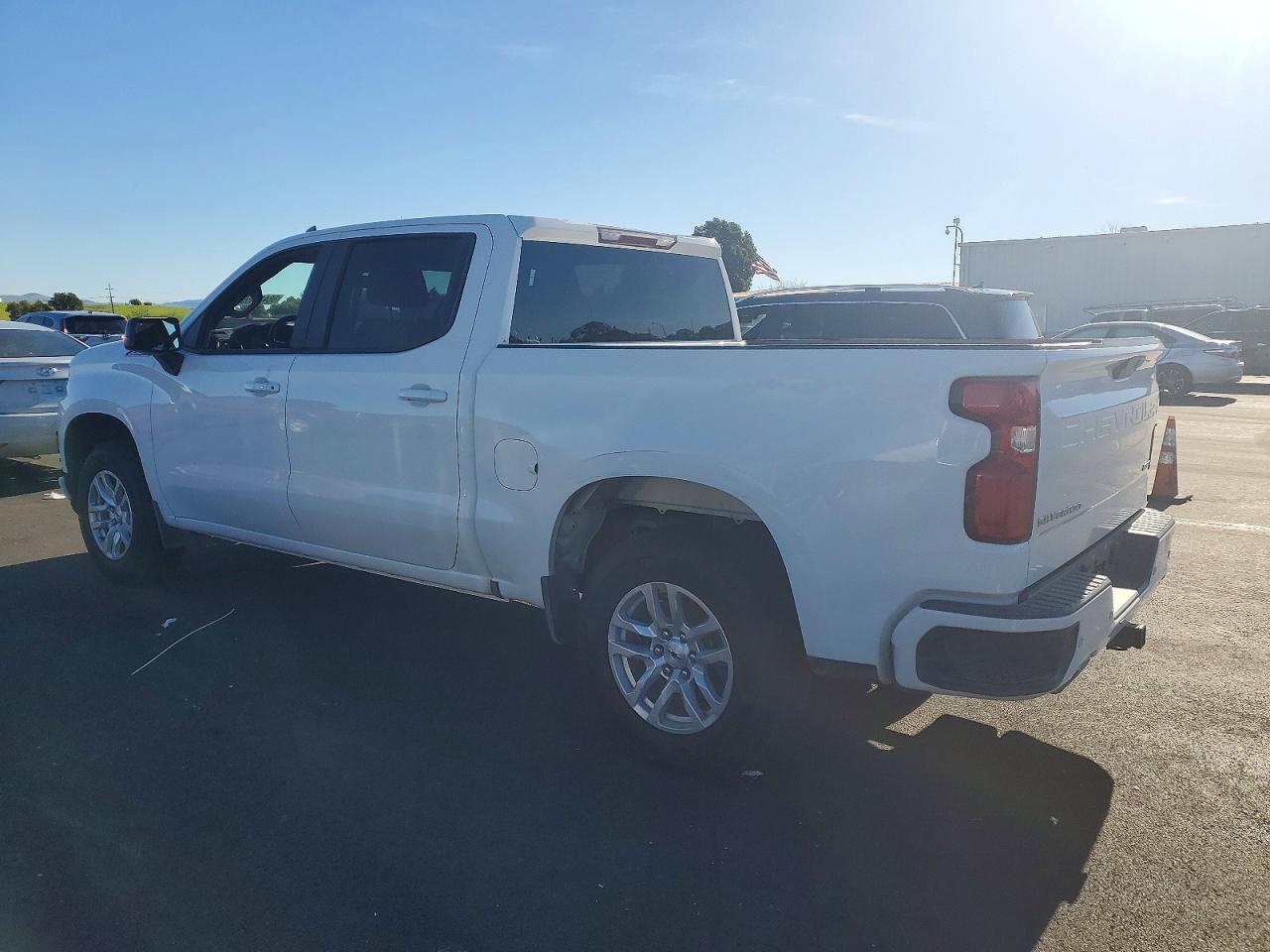 2020 CHEVROLET SILVERADO K1500 RST photo 2